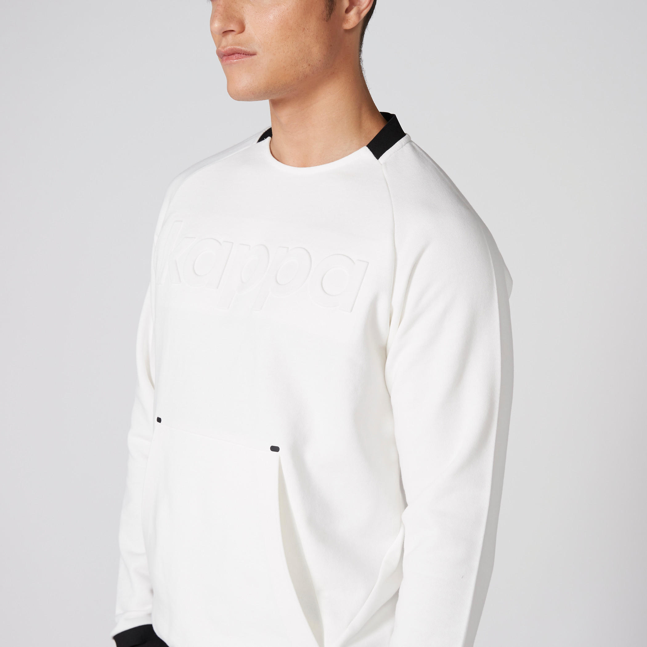سويت شيرت منقوش بأكمام طويلة وجيوب من كابا-men-winterwear-hoodiesandsweatshirts-image-4