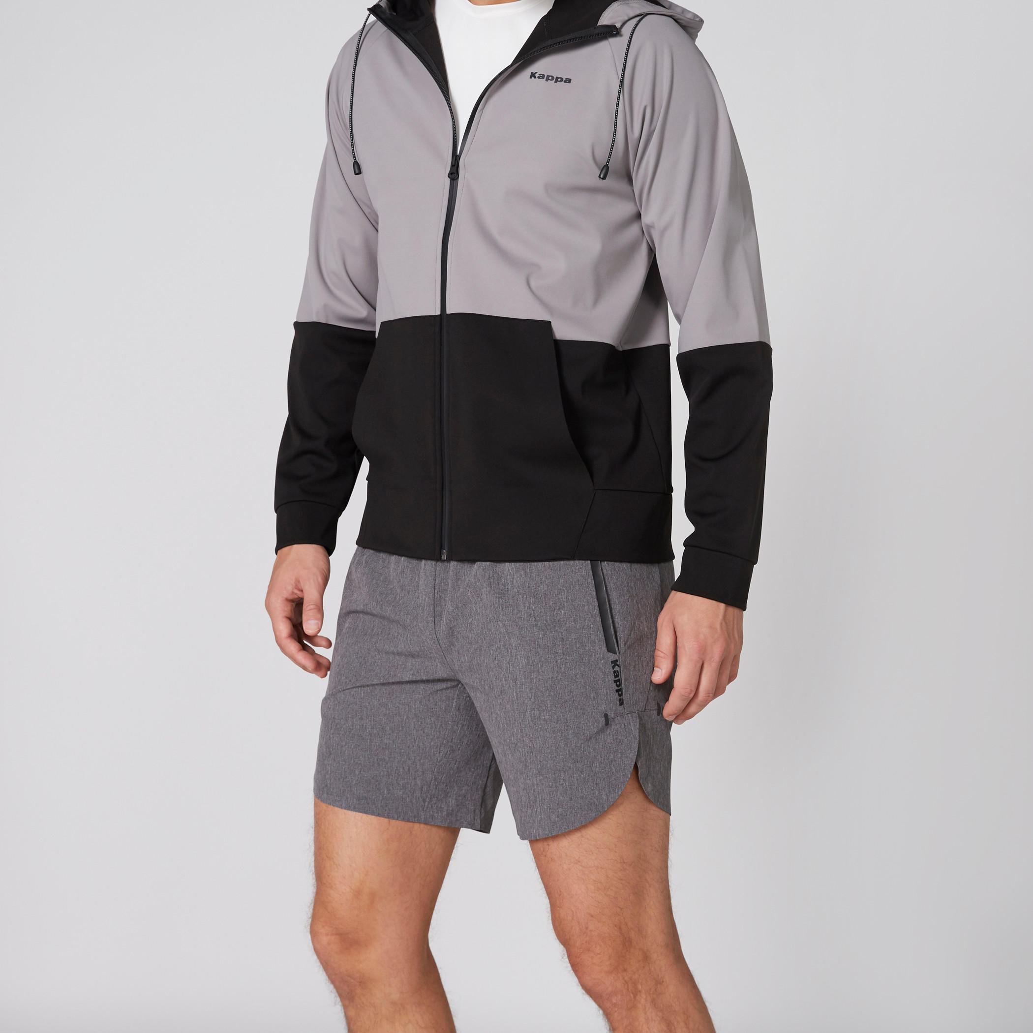 شورت بخصر مطاطي وجيوب من كابا-men-clothing-sportswearandactivewear-bottoms-image-1
