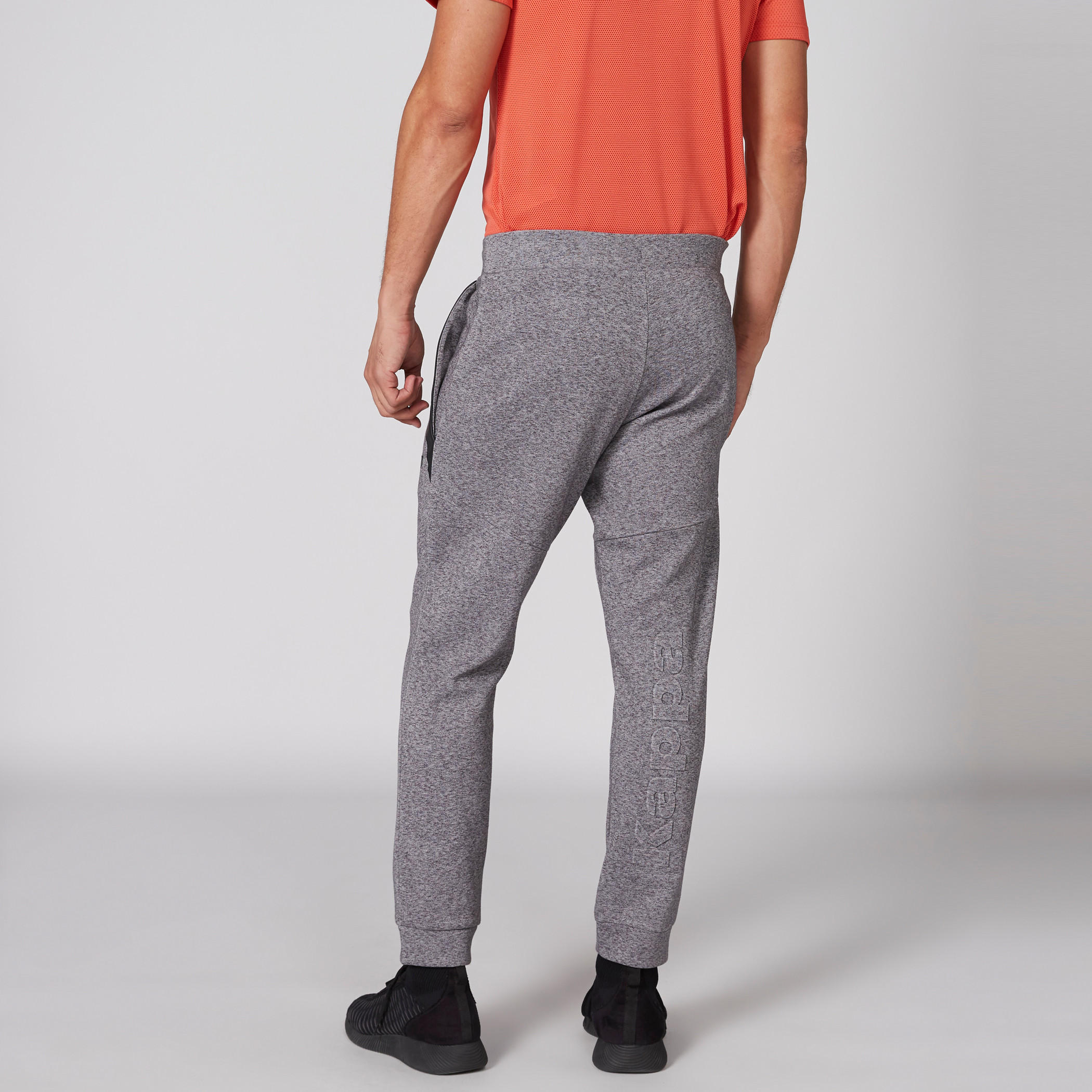 جاكيت بأكمام طويلة وسحّاب إغلاق وقبعة من كابا-men-clothing-sportswearandactivewear-bottoms-image-3