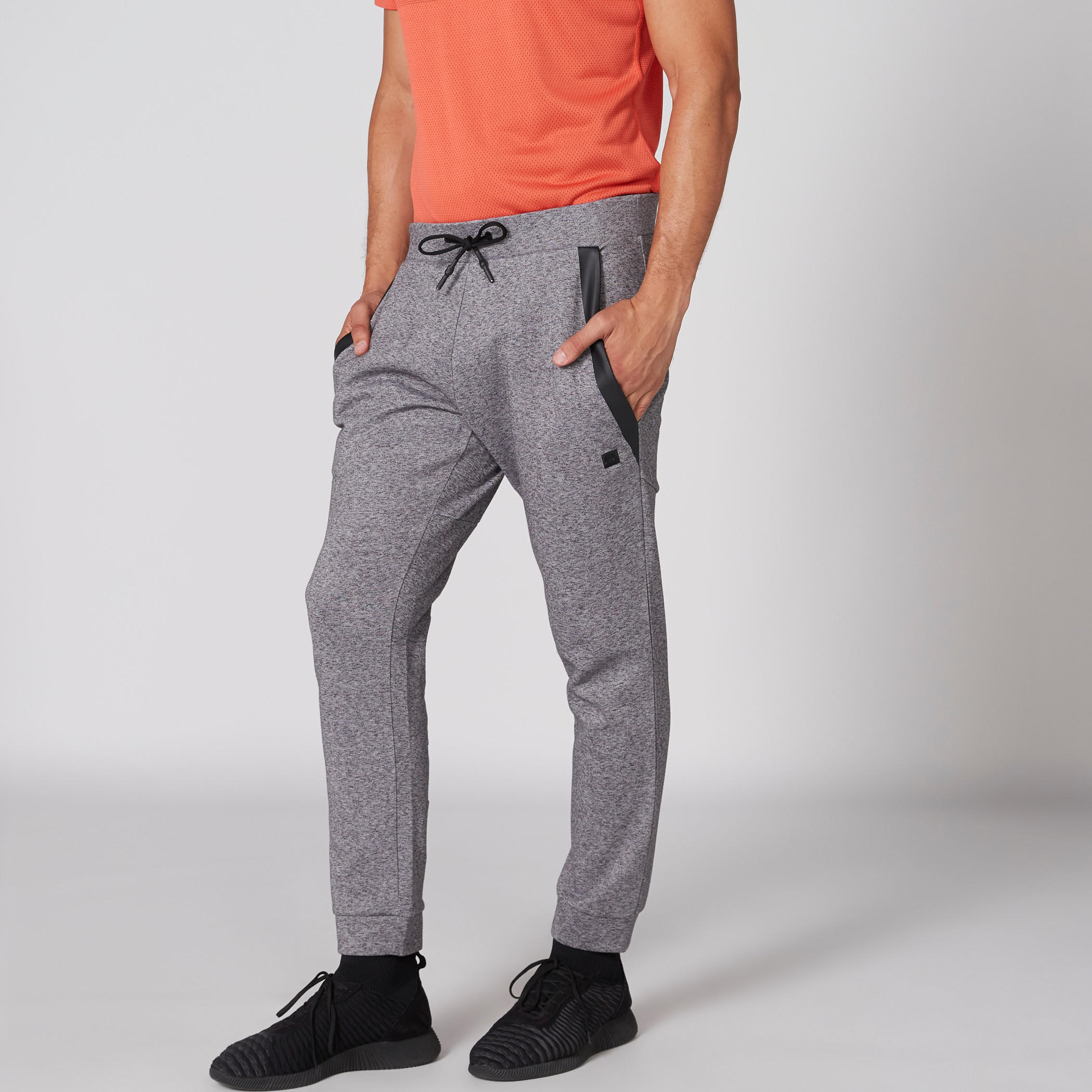 جاكيت بأكمام طويلة وسحّاب إغلاق وقبعة من كابا-men-clothing-sportswearandactivewear-bottoms-image-2