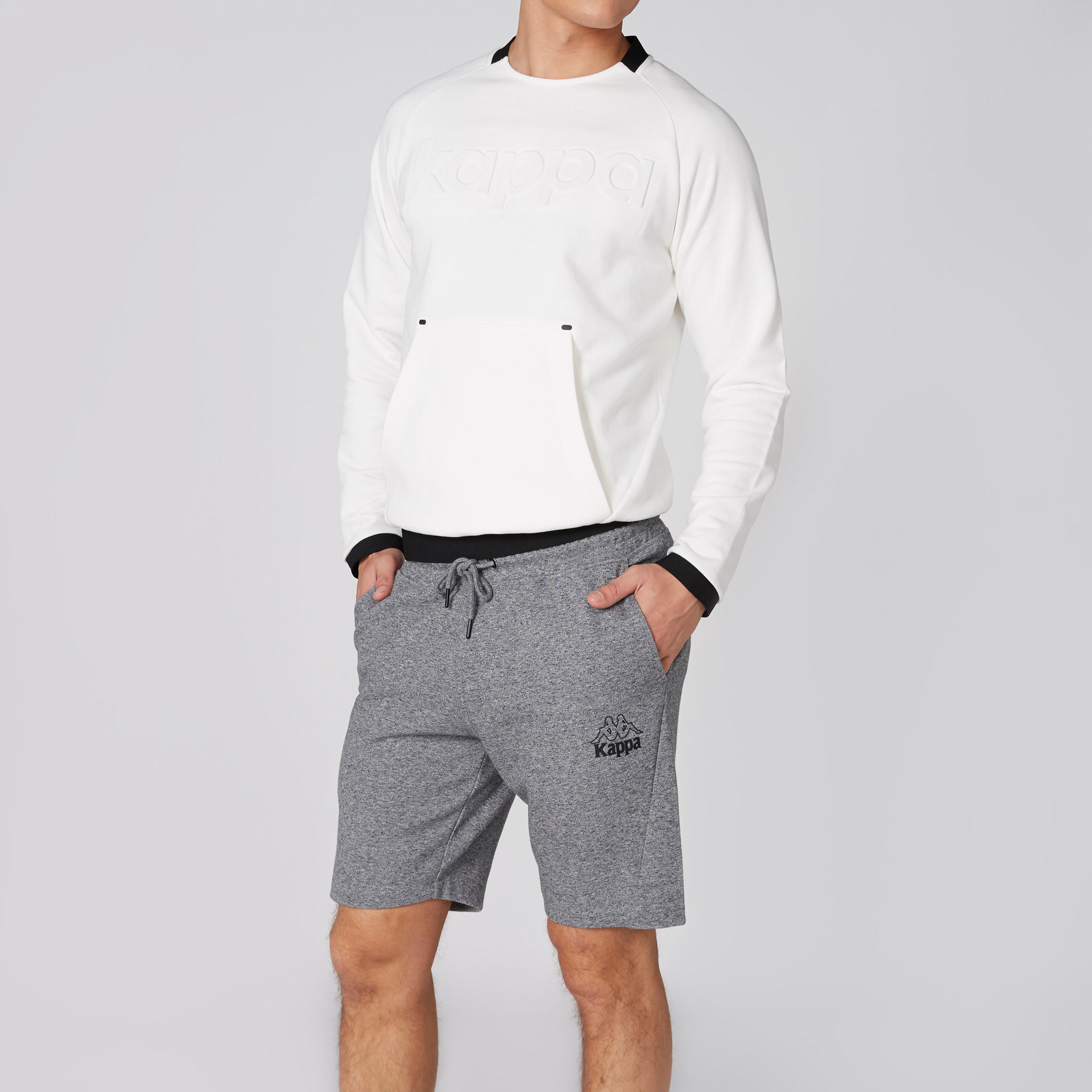 شورت بخصر مطاطي متوسط الارتفاع وجيوب من كابا-men-clothing-sportswearandactivewear-bottoms-image-3