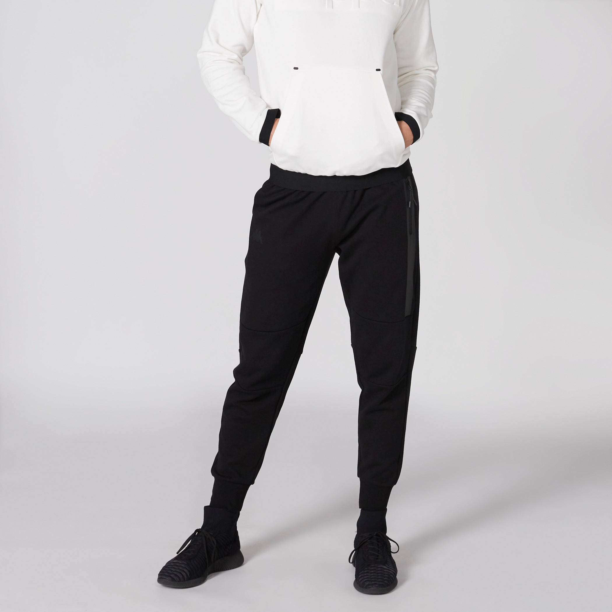 بنطال رياضي طويل بخصر مطّاطي من كابا-men-clothing-sportswearandactivewear-bottoms-image-5
