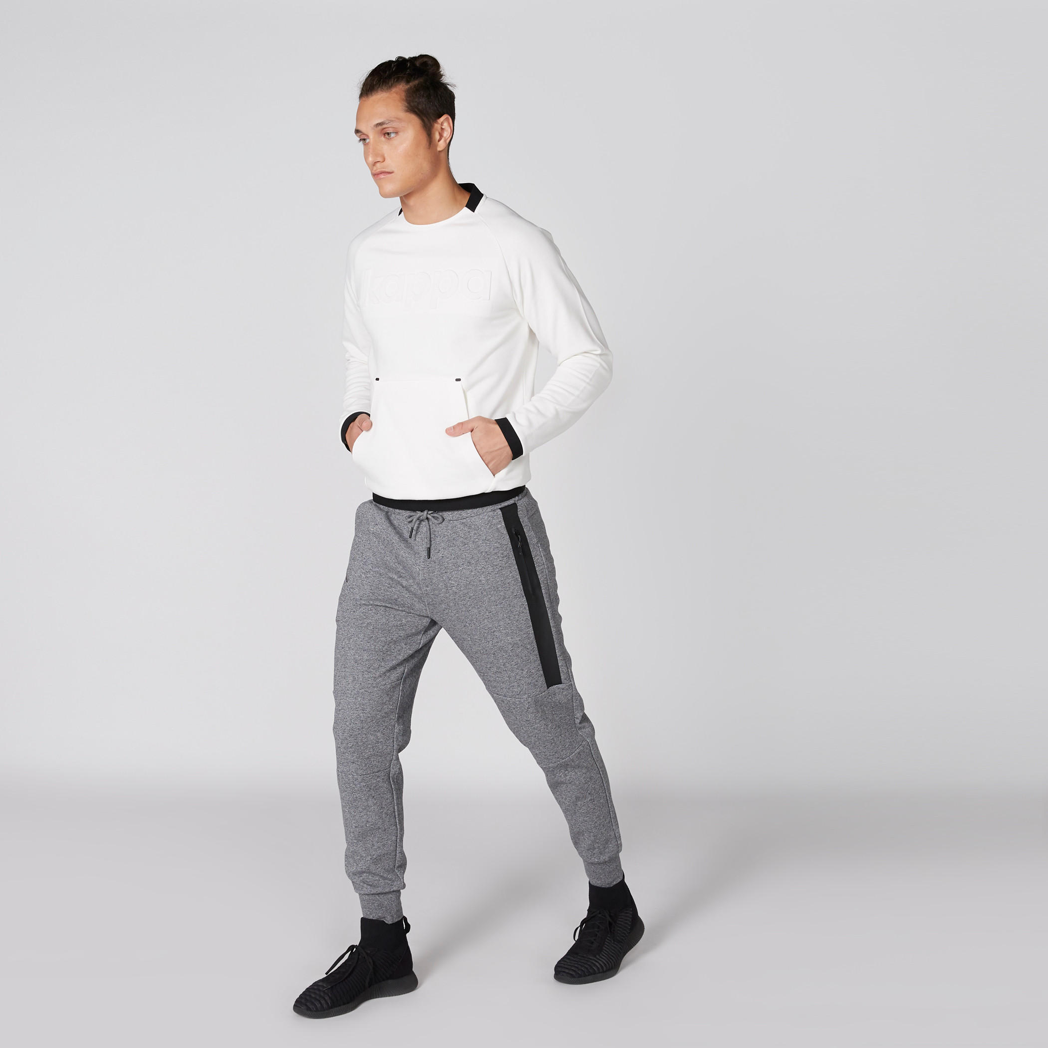بنطال رياضي طويل بخصر مطّاطي من كابا-men-clothing-sportswearandactivewear-bottoms-image-3