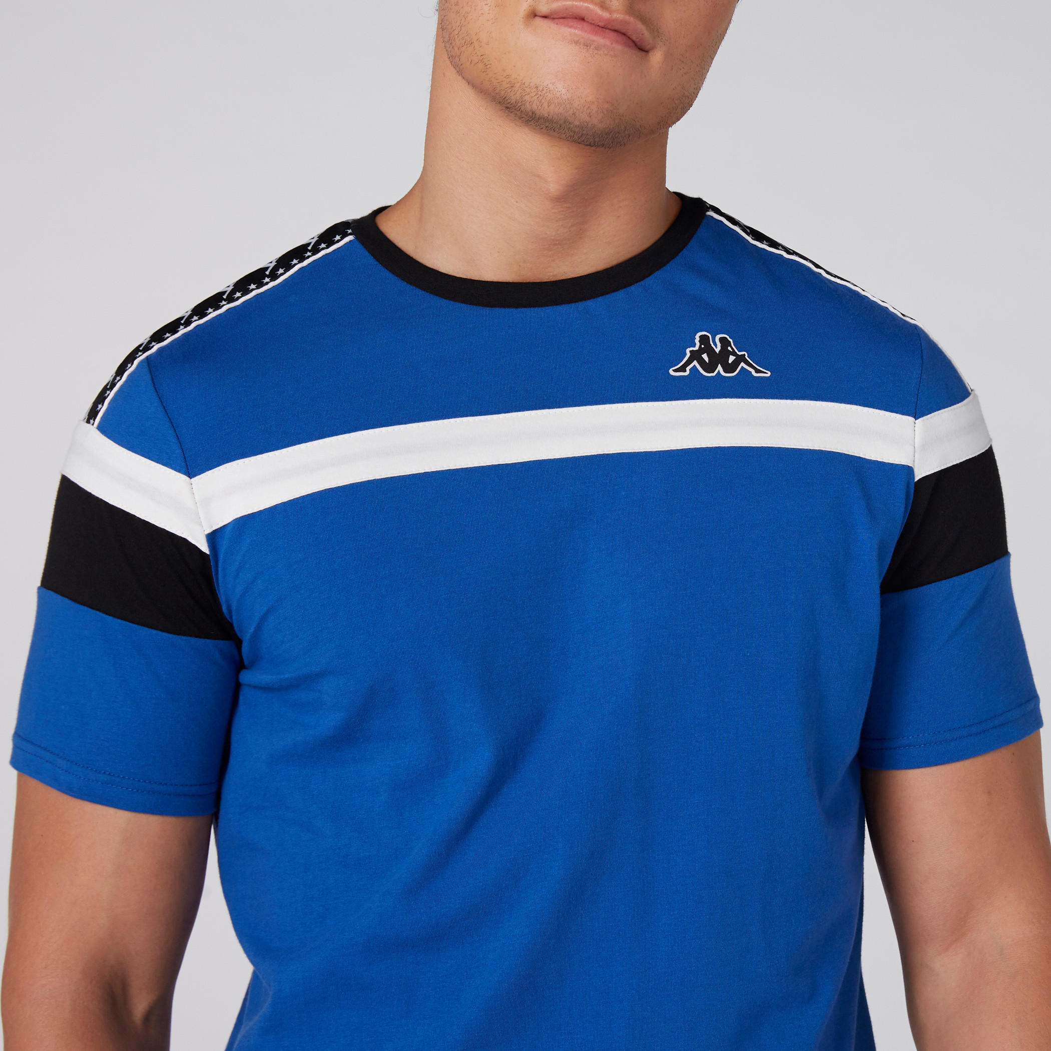 تيشيرت بياقة دائرية وأكمام قصيرة من كابا-men-clothing-sportswearandactivewear-tshirtsandpolos-image-2
