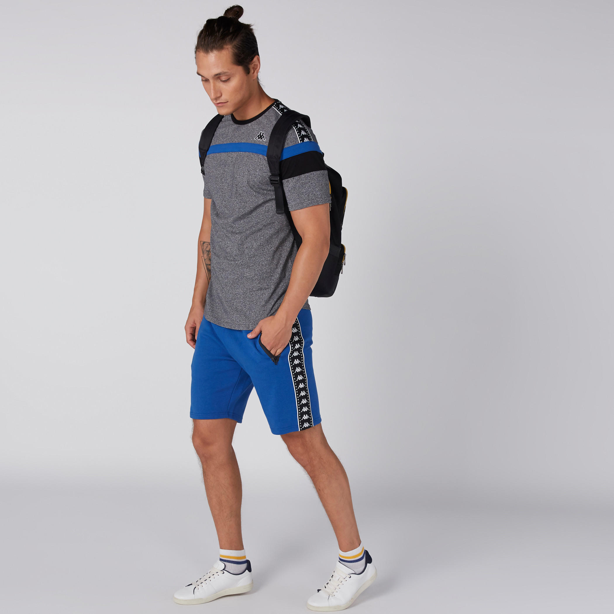 تيشيرت بياقة دائرية وأكمام قصيرة من كابا-men-clothing-sportswearandactivewear-tshirtsandpolos-image-4