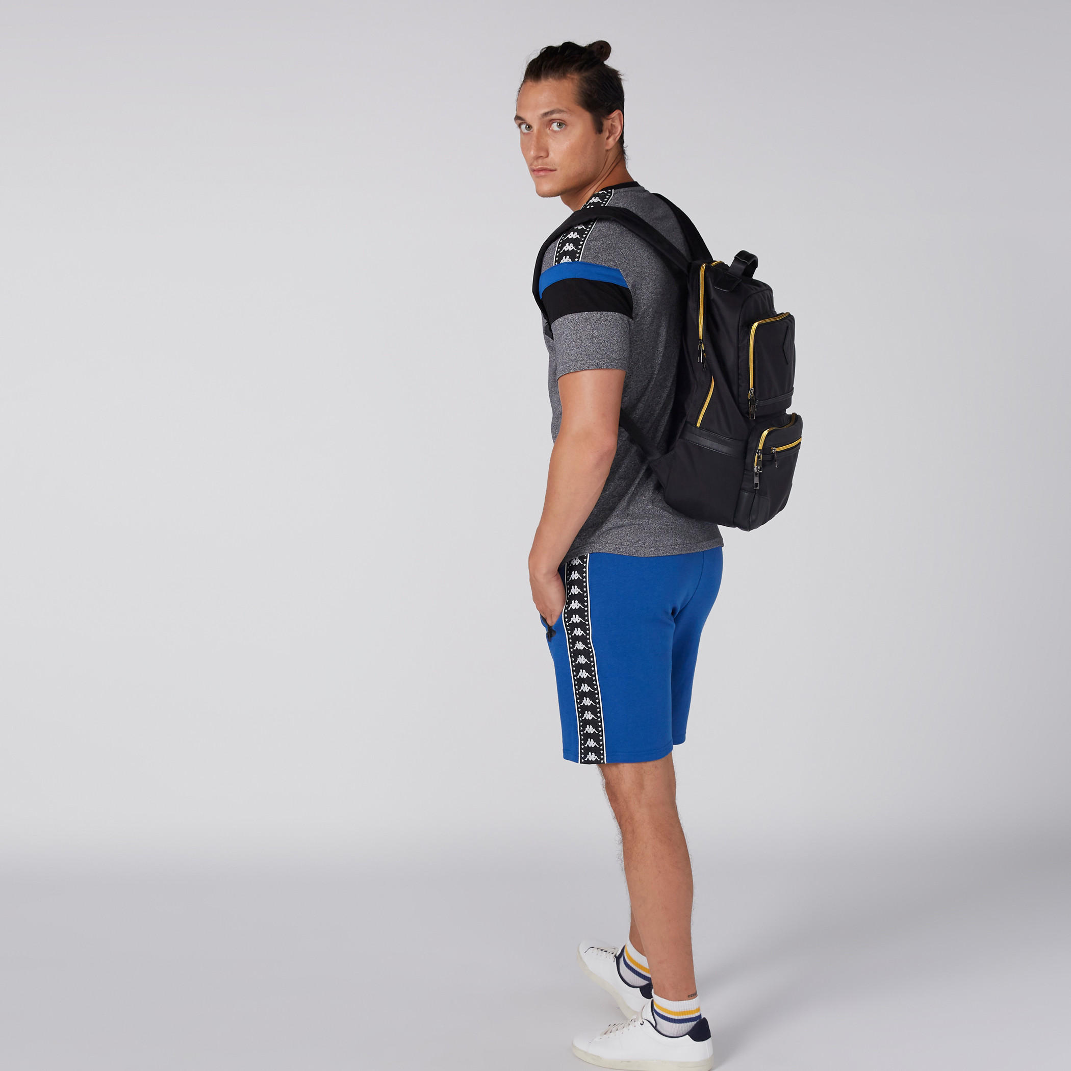 تيشيرت بياقة دائرية وأكمام قصيرة من كابا-men-clothing-sportswearandactivewear-tshirtsandpolos-image-5
