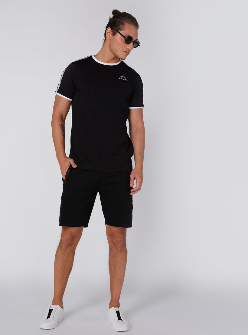 تيشيرت بياقة مستديرة وأكمام قصيرة من كابا-men-clothing-sportswearandactivewear-tshirtsandpolos-image-3