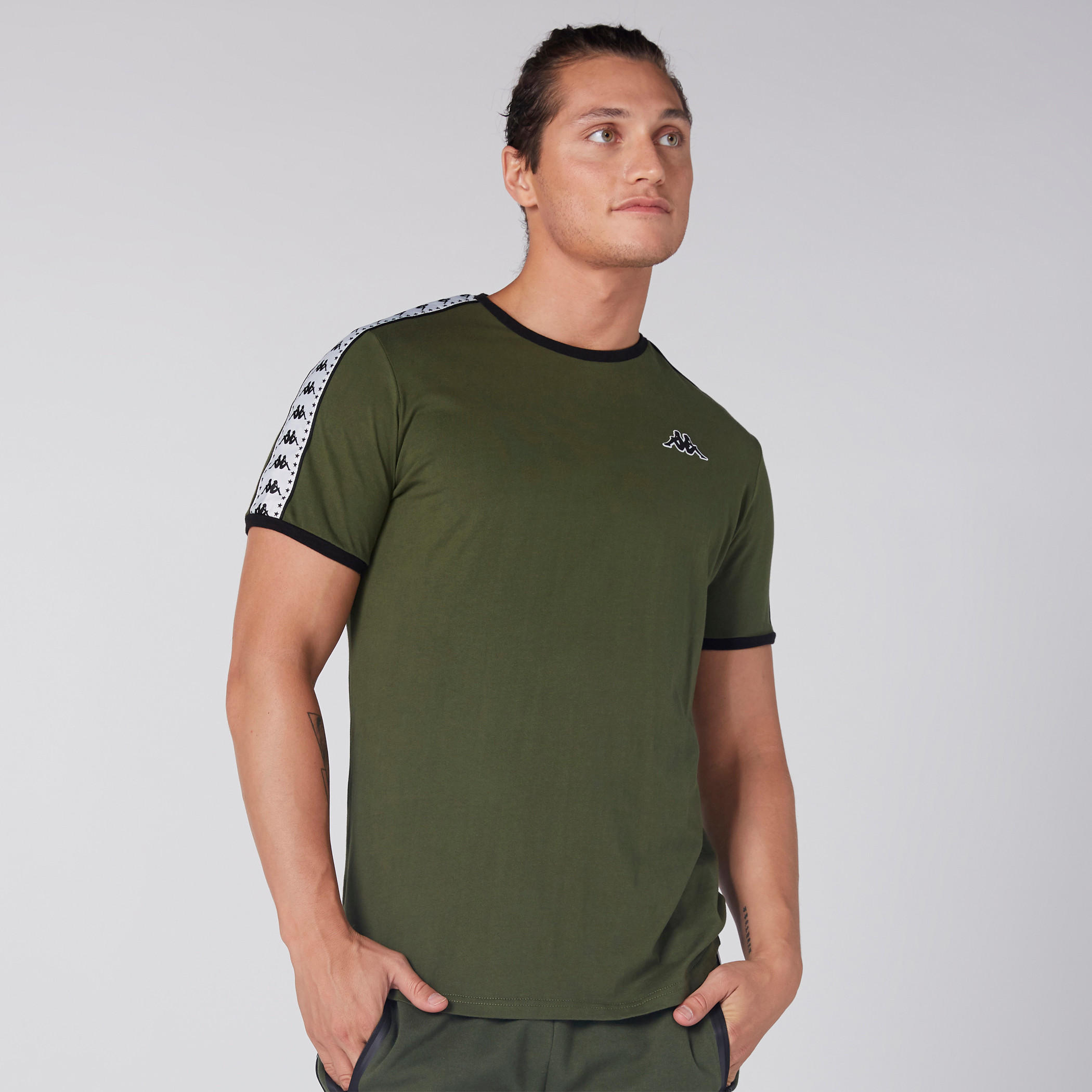 تيشيرت بياقة مستديرة وأكمام قصيرة من كابا-men-clothing-sportswearandactivewear-tshirtsandpolos-image-1