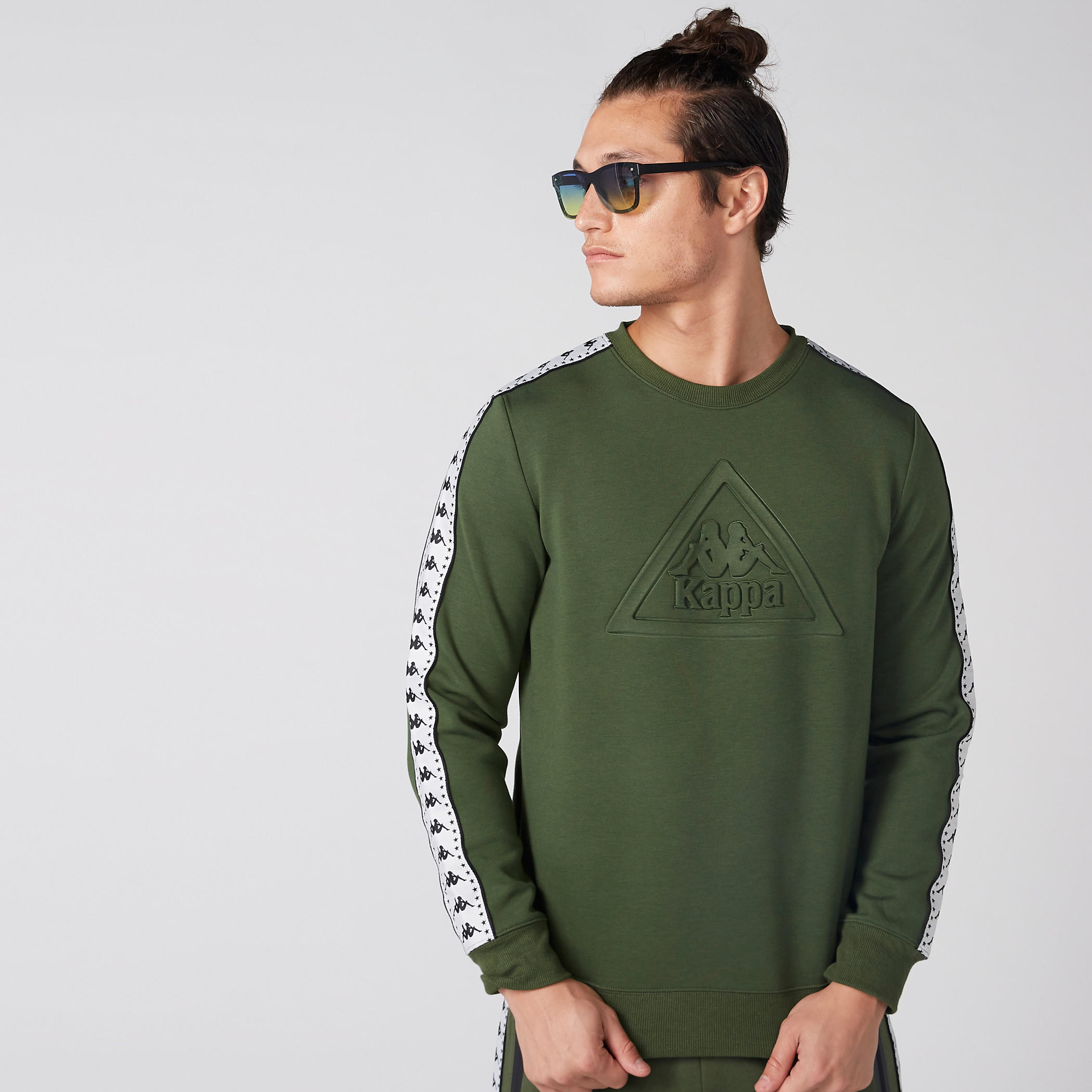 سويت شيرت منقوش بأكمام طويلة من كابا-men-winterwear-hoodiesandsweatshirts-image-1
