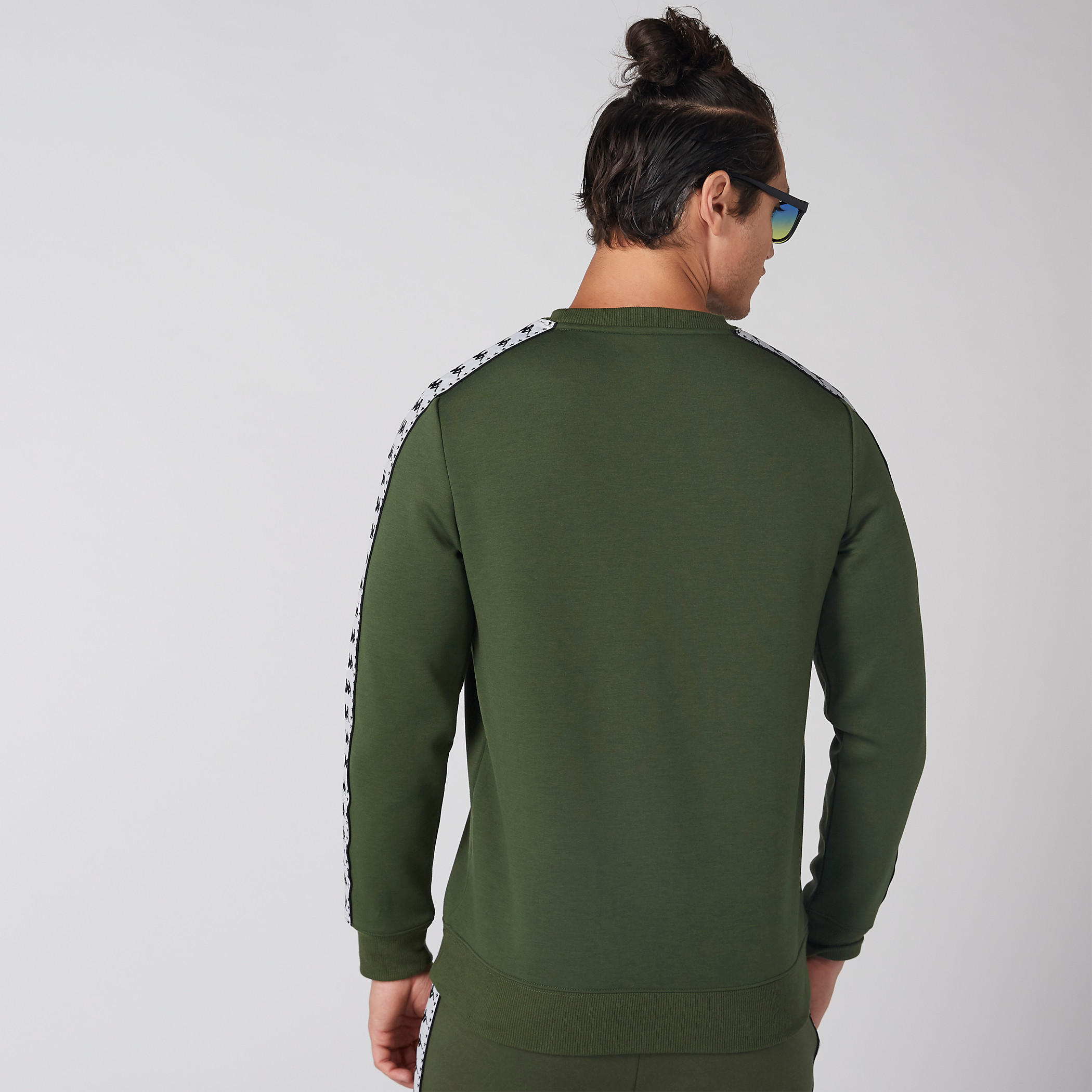 سويت شيرت منقوش بأكمام طويلة من كابا-men-winterwear-hoodiesandsweatshirts-image-3