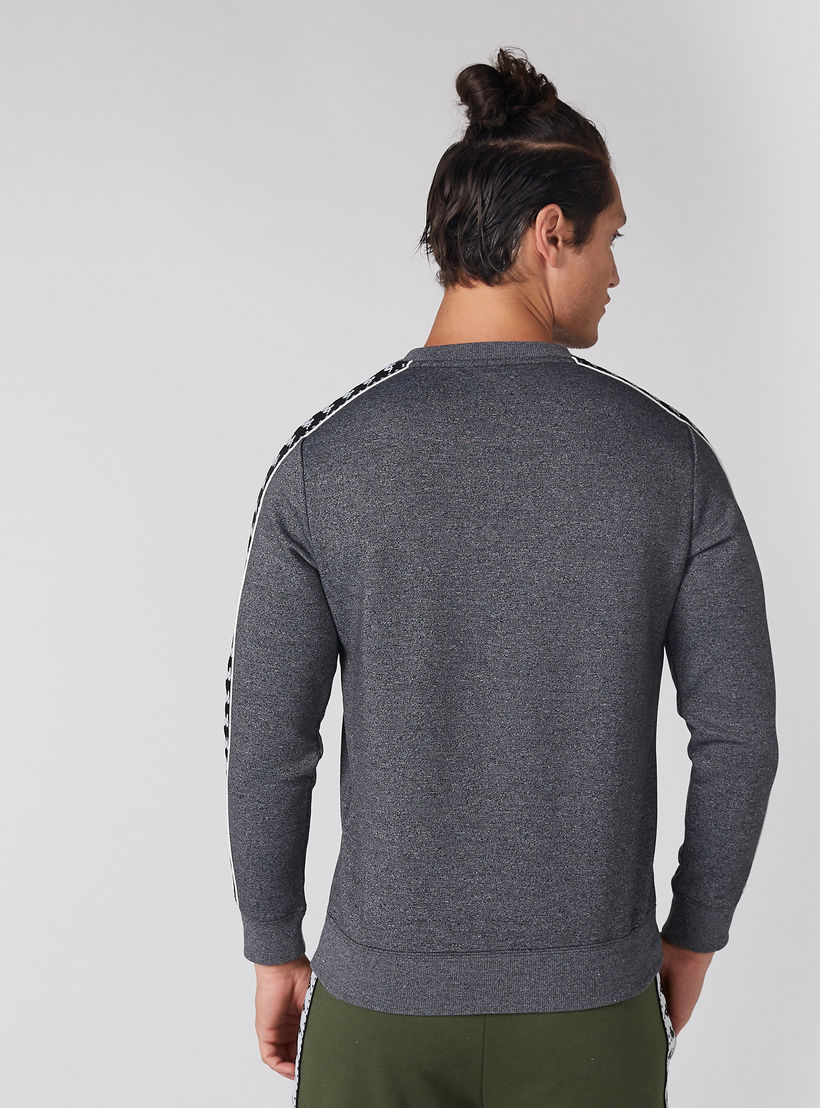 سويت شيرت منقوش بأكمام طويلة من كابا-men-winterwear-hoodiesandsweatshirts-image-2