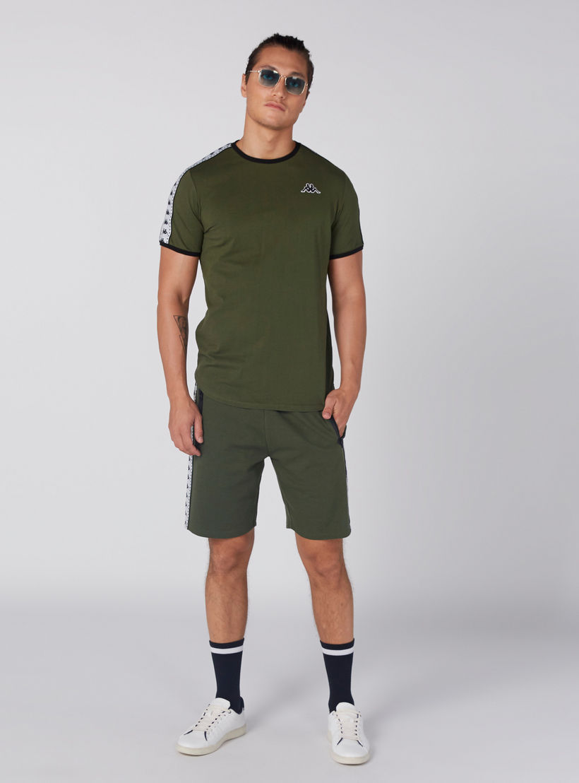 شورت بخصر مطّاطي وجيوب من كابا-men-clothing-bottoms-shorts-image-1