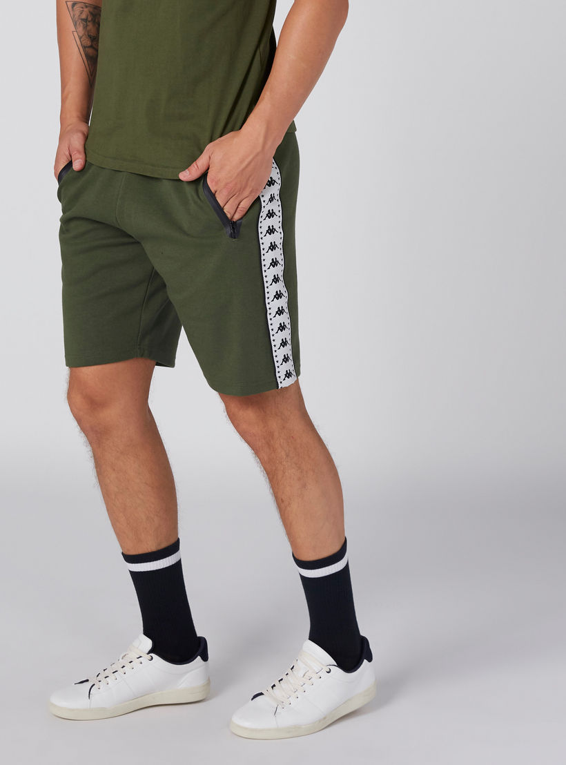 شورت بخصر مطّاطي وجيوب من كابا-men-clothing-bottoms-shorts-image-4