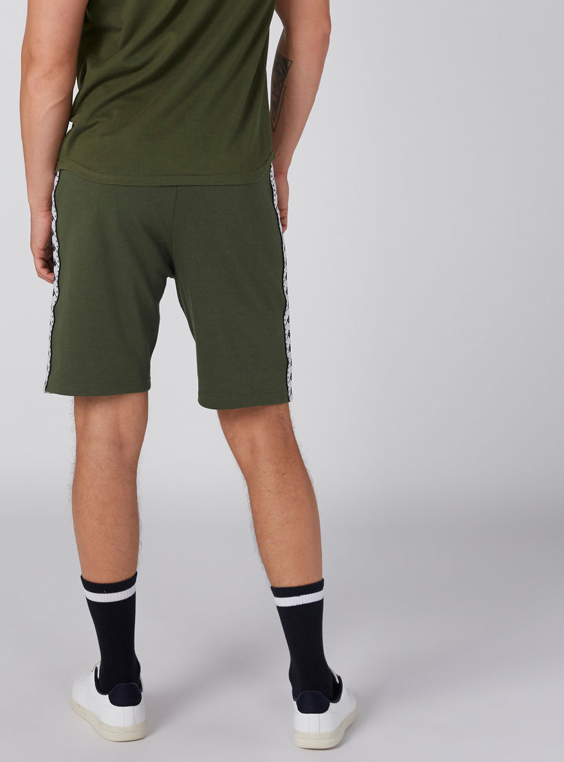 شورت بخصر مطّاطي وجيوب من كابا-men-clothing-bottoms-shorts-image-6