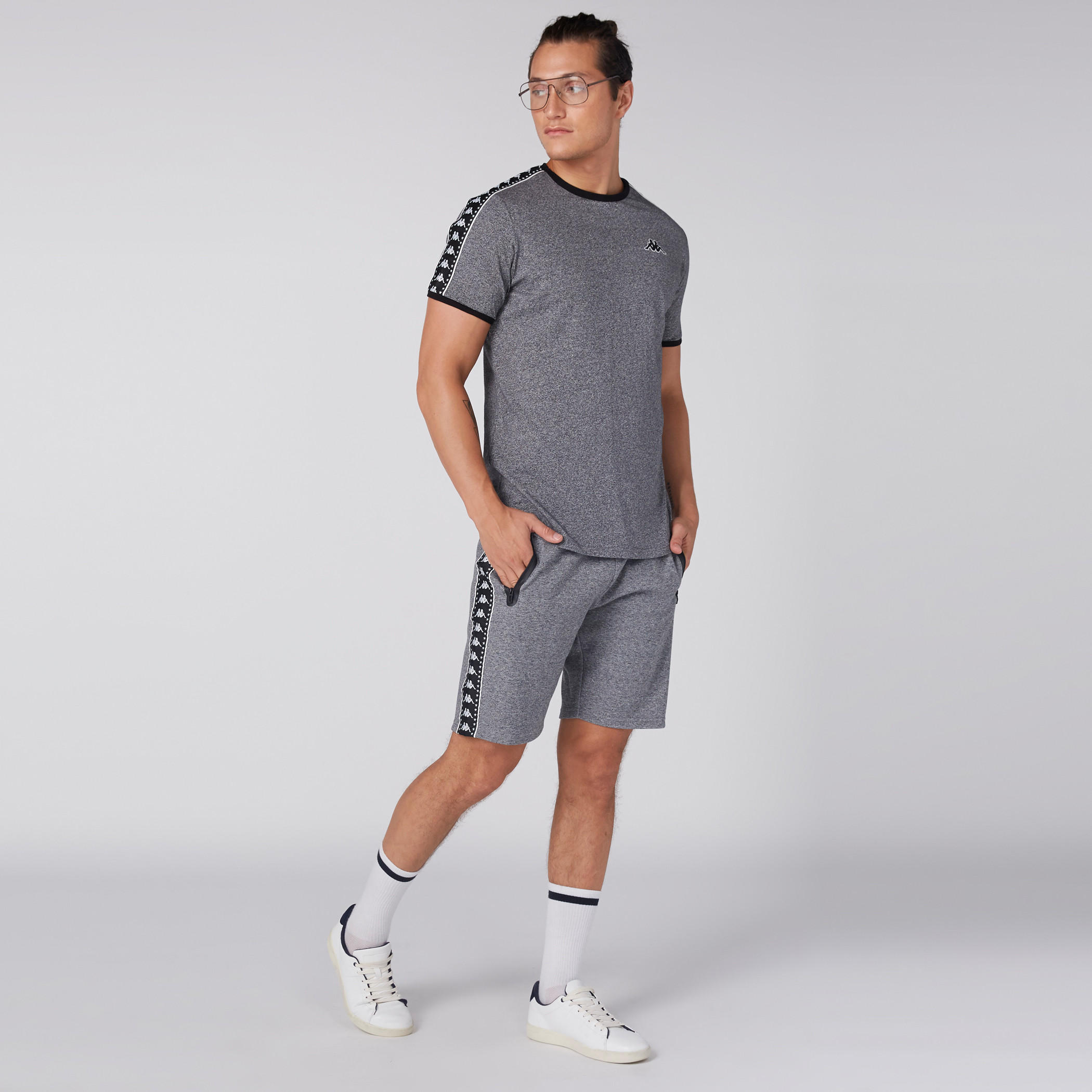 شورت بخصر مطّاطي وجيوب من كابا-men-clothing-bottoms-shorts-image-6