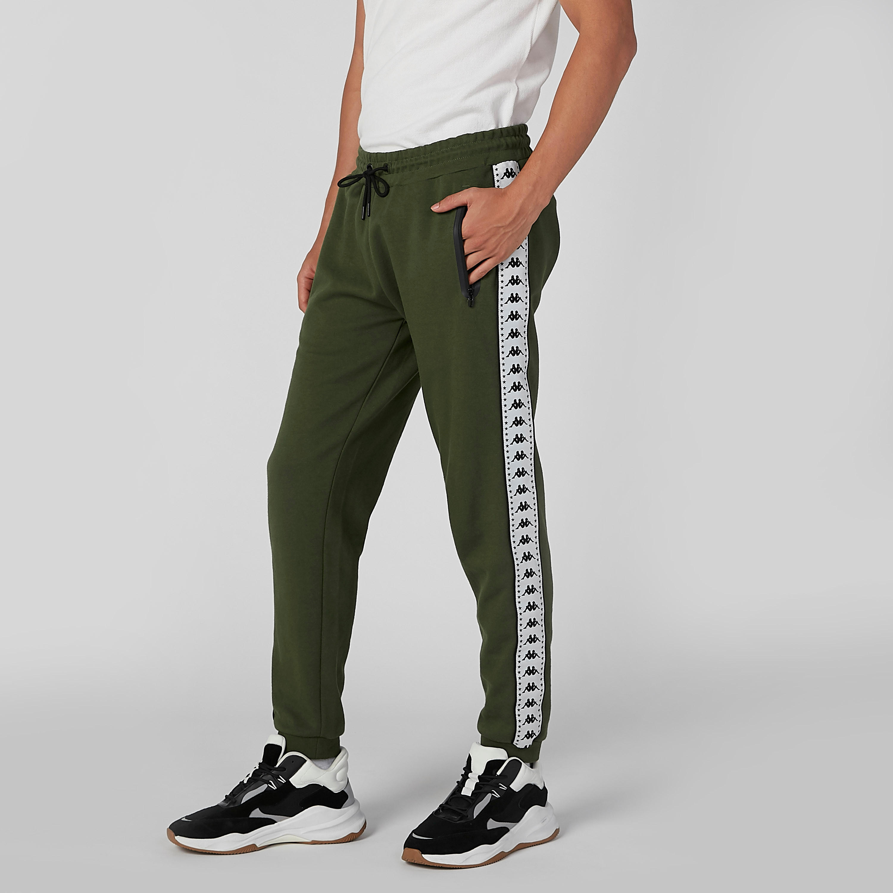بنطال رياضي طويل برباط وشريطة جانبية من كابا-men-clothing-sportswearandactivewear-bottoms-image-1