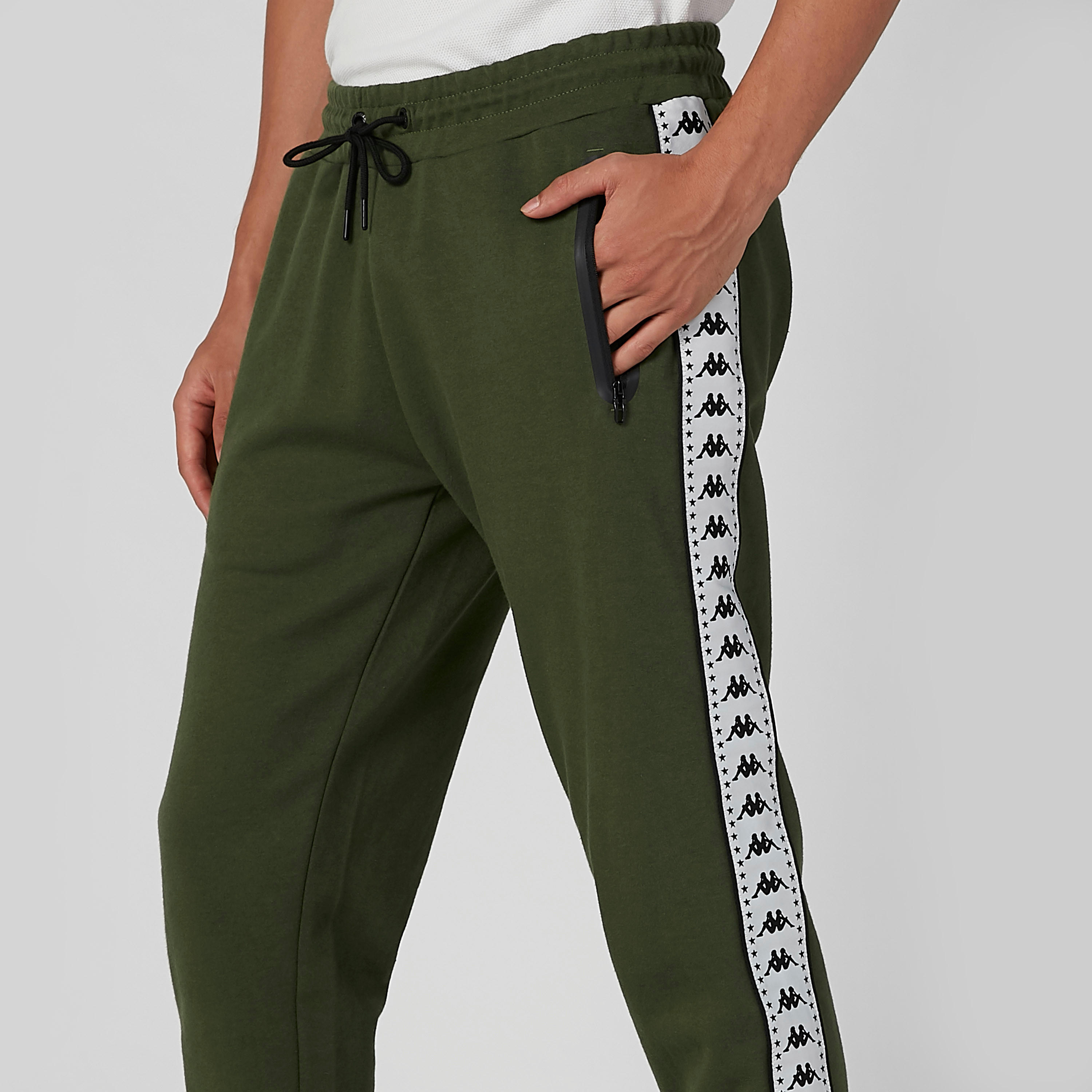 بنطال رياضي طويل برباط وشريطة جانبية من كابا-men-clothing-sportswearandactivewear-bottoms-image-3