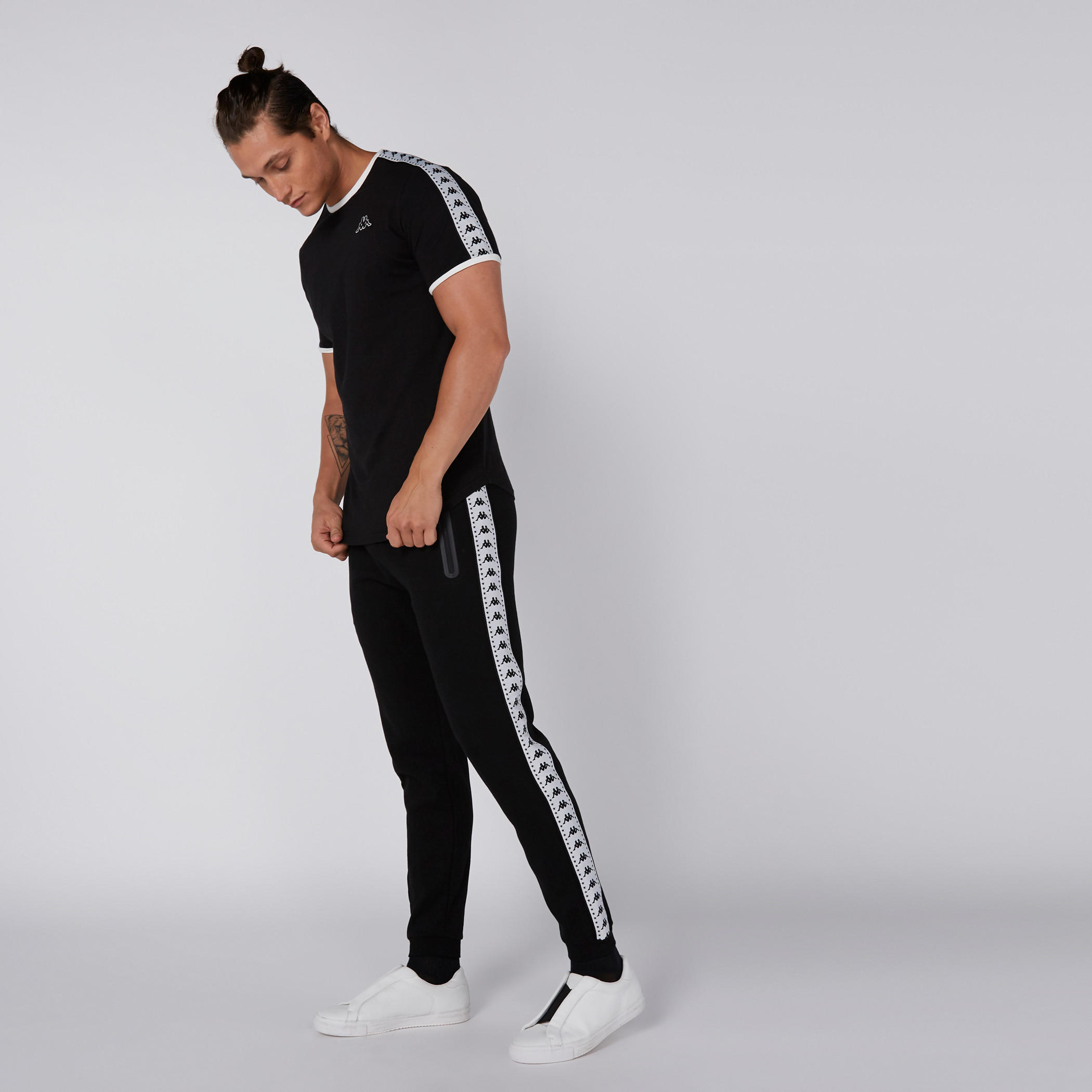 بنطال رياضي طويل بجيوب من كابا-men-clothing-sportswearandactivewear-bottoms-image-1
