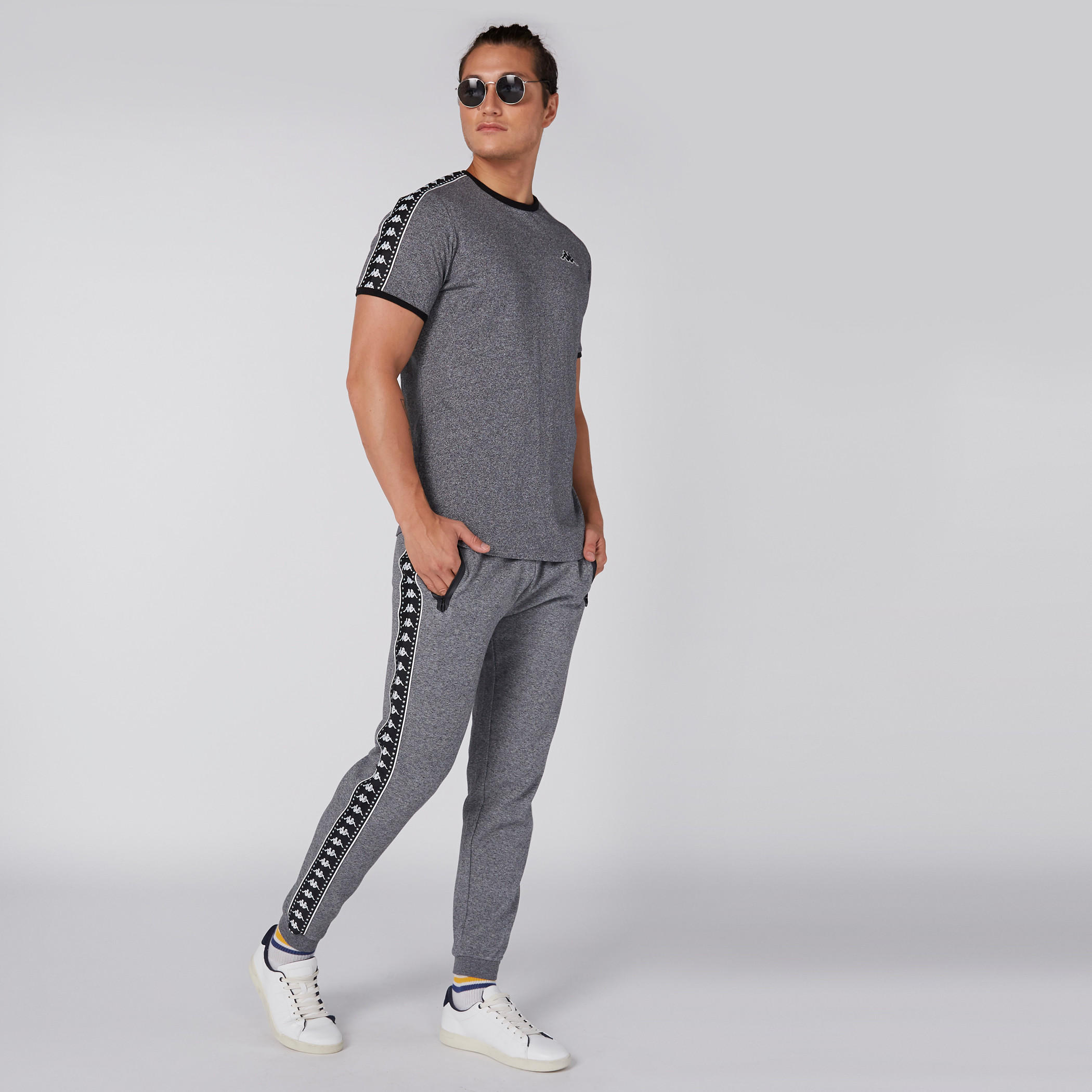 بنطال رياضي بجيوب بسحّاب من كابا-men-clothing-sportswearandactivewear-bottoms-image-1