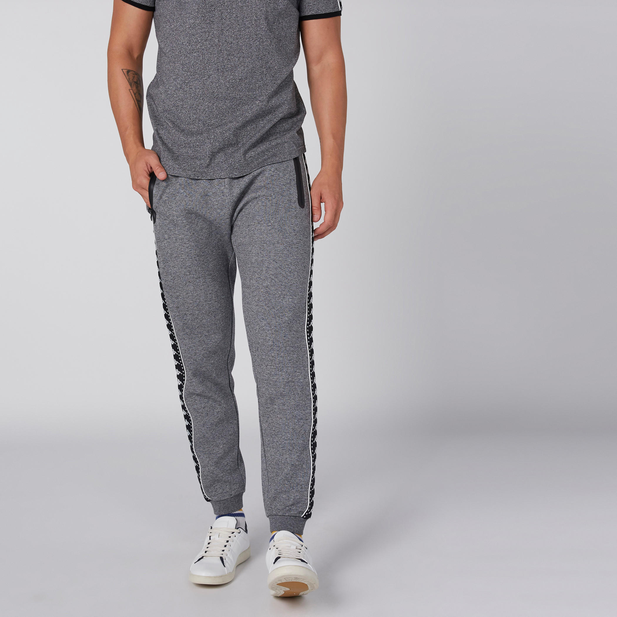 بنطال رياضي بجيوب بسحّاب من كابا-men-clothing-sportswearandactivewear-bottoms-image-3