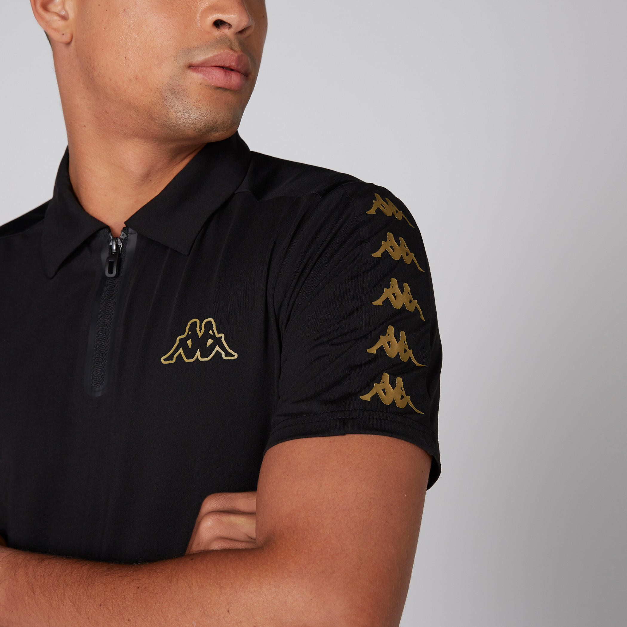 تيشيرت بياقة بولو وأكمام قصيرة وطبعات من كابا-men-clothing-sportswearandactivewear-tshirtsandpolos-image-4