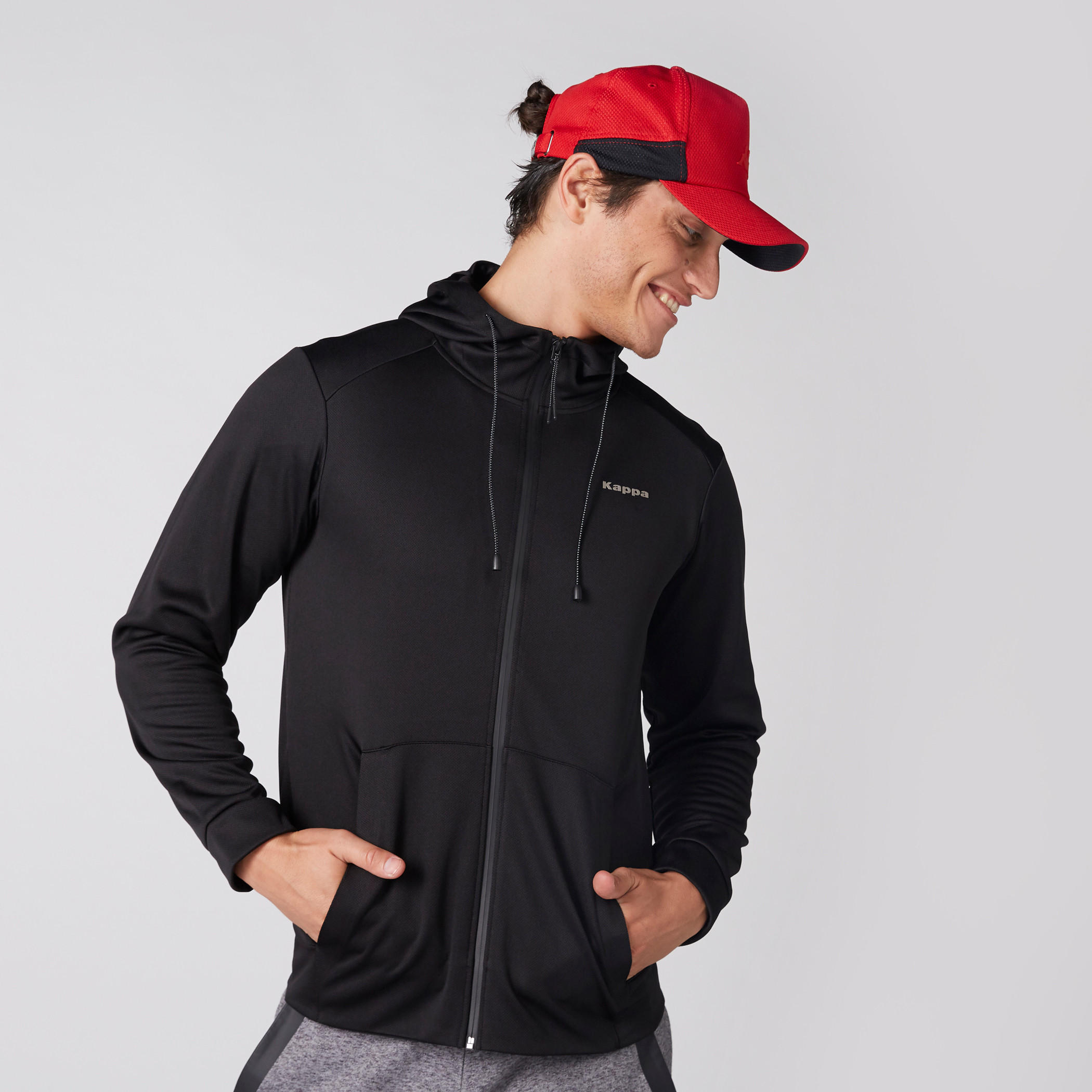 جاكيت بأكمام طويلة وسحّاب إغلاق وقبعة من كابا-men-clothing-jacketsandblazers-jackets-image-1