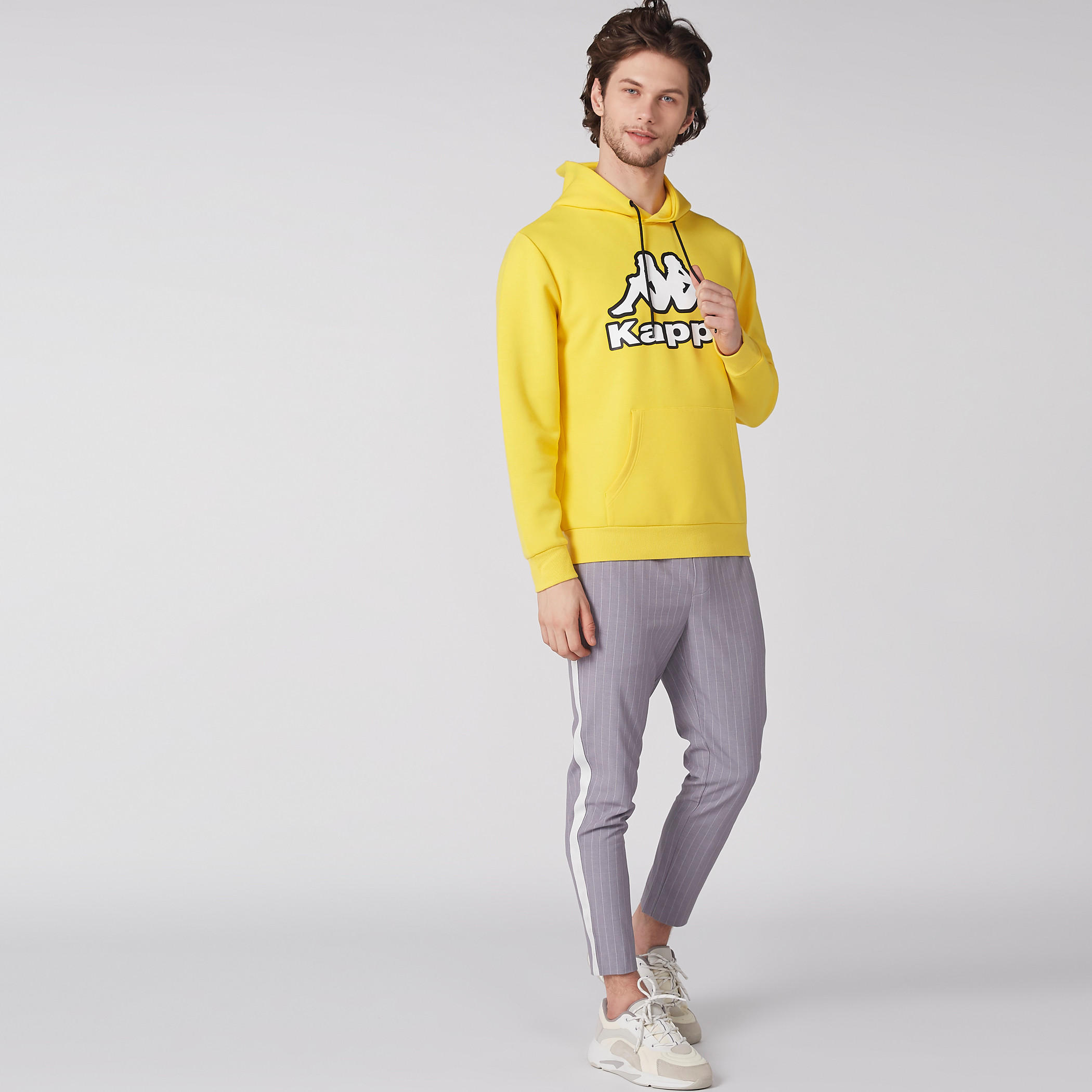 سويت شيرت بقبعة وأكمام طويلة وطبعات من كابا-men-winterwear-hoodiesandsweatshirts-image-3