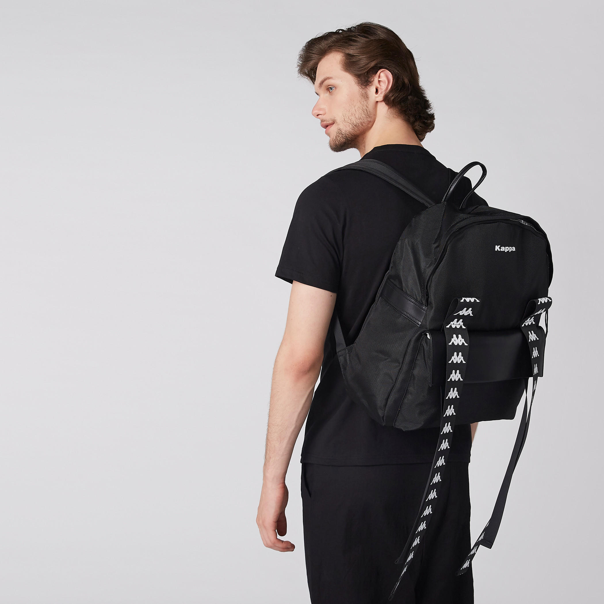 حقيبة ظهر بطبعات وحمّالات قابلة للتعديل من كابا-men-bags-image-2