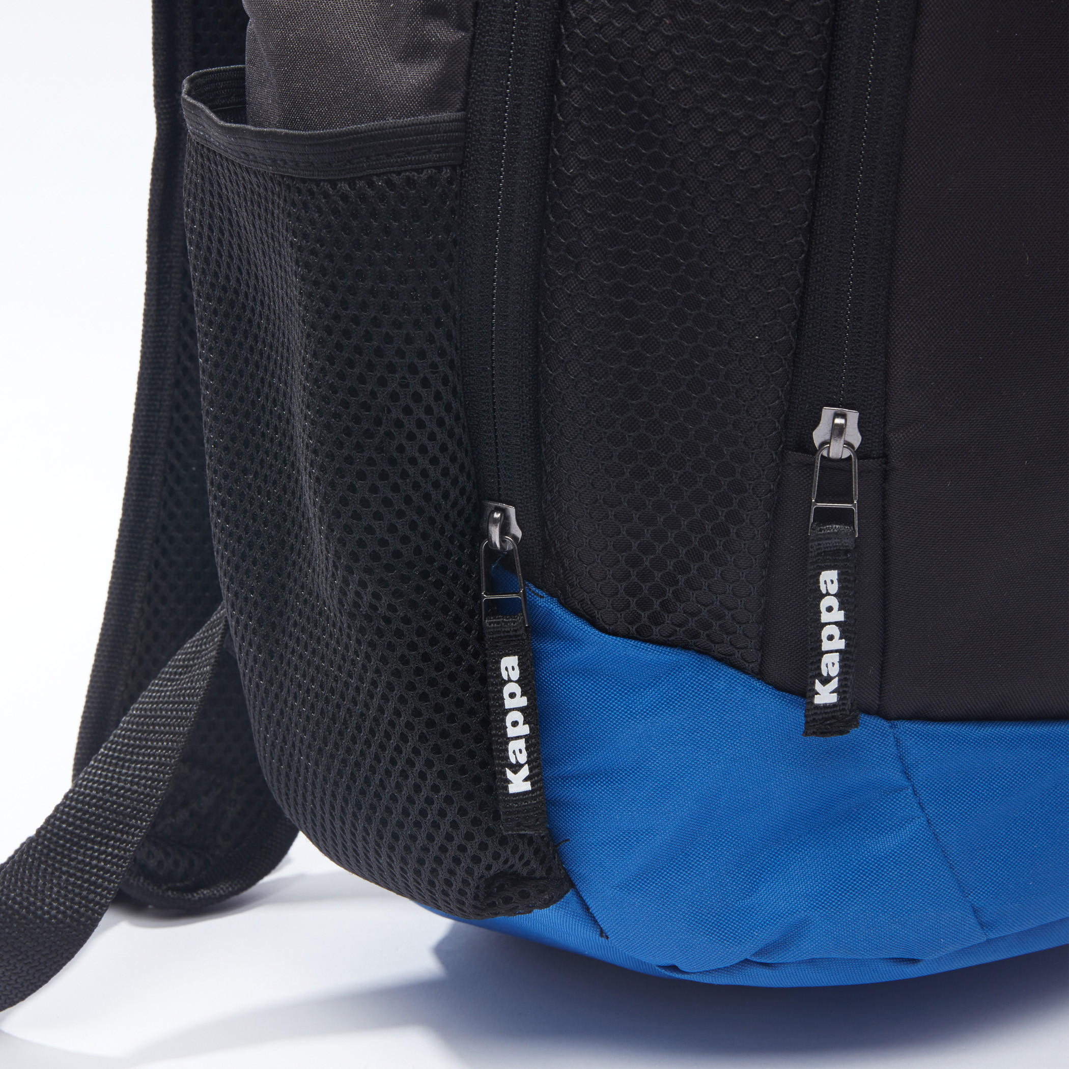 حقيبة ظهر بارزة الملمس بسحّاب إغلاق من كابا-men-bags-image-2