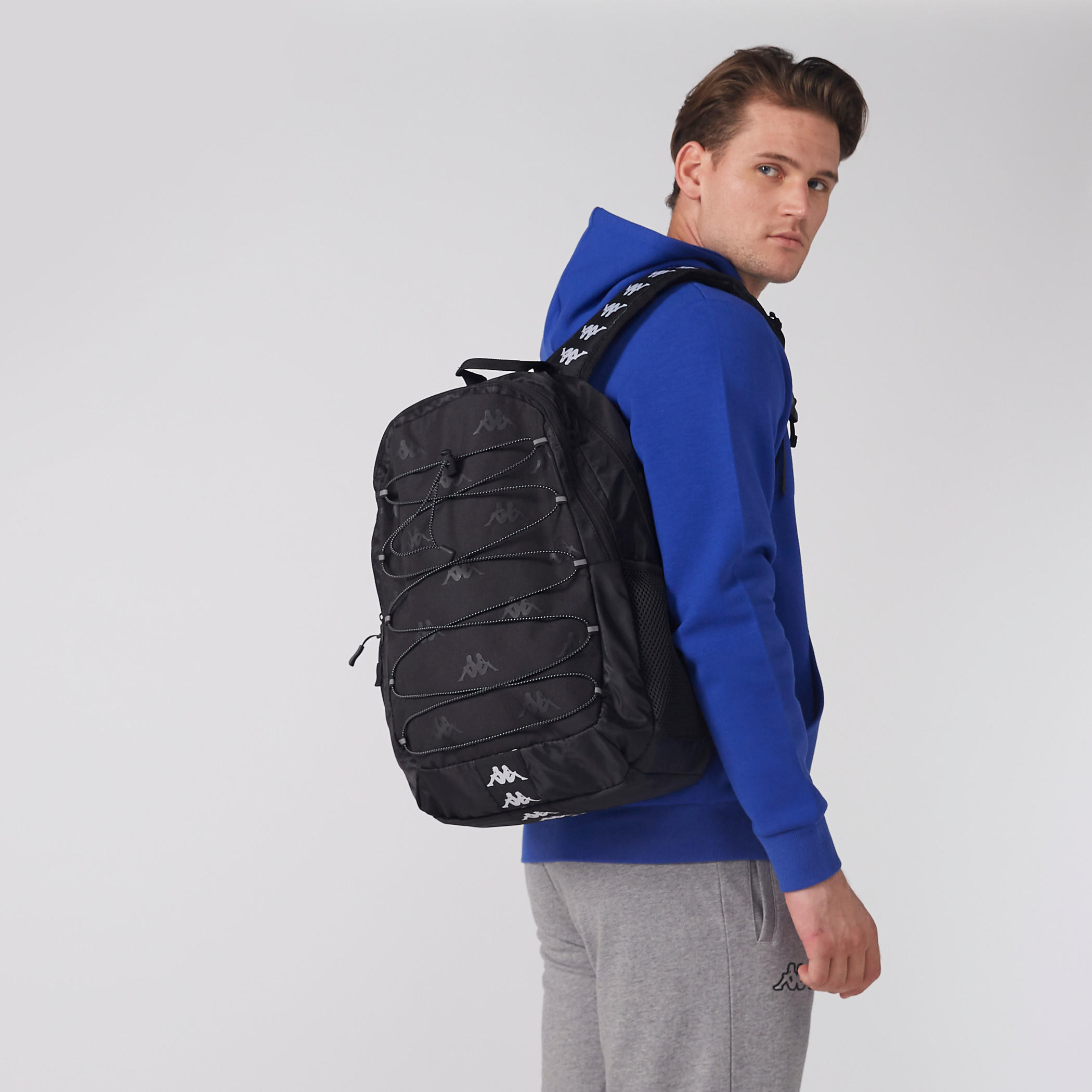 حقيبة ظهر بطبعات وسحّاب إغلاق من كابا-men-bags-image-4