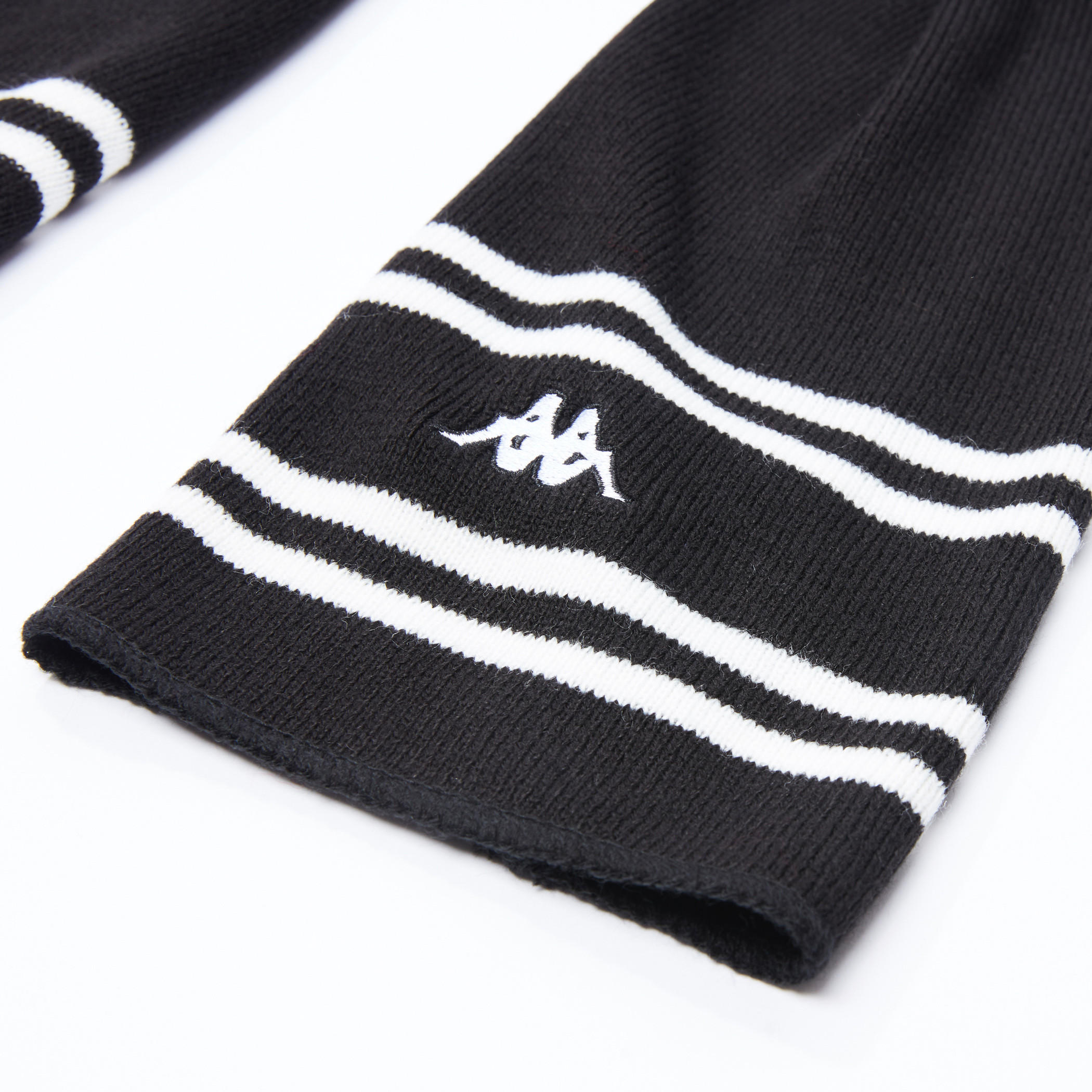 شال بارز الملمس من كابا-men-scarvesandgloves-image-1