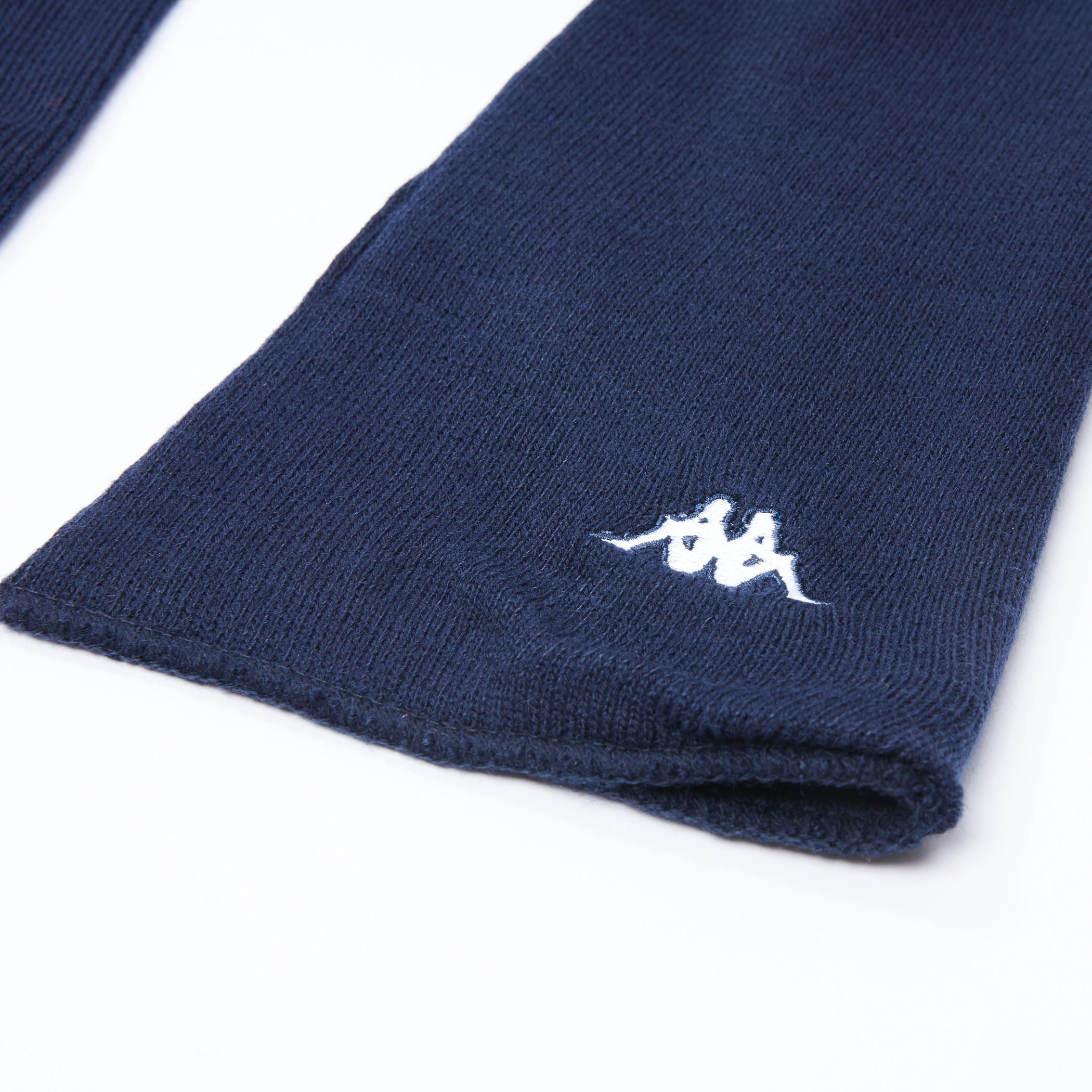 كوفيه مطرزة ومضلّعة من كابا-men-scarvesandgloves-image-1