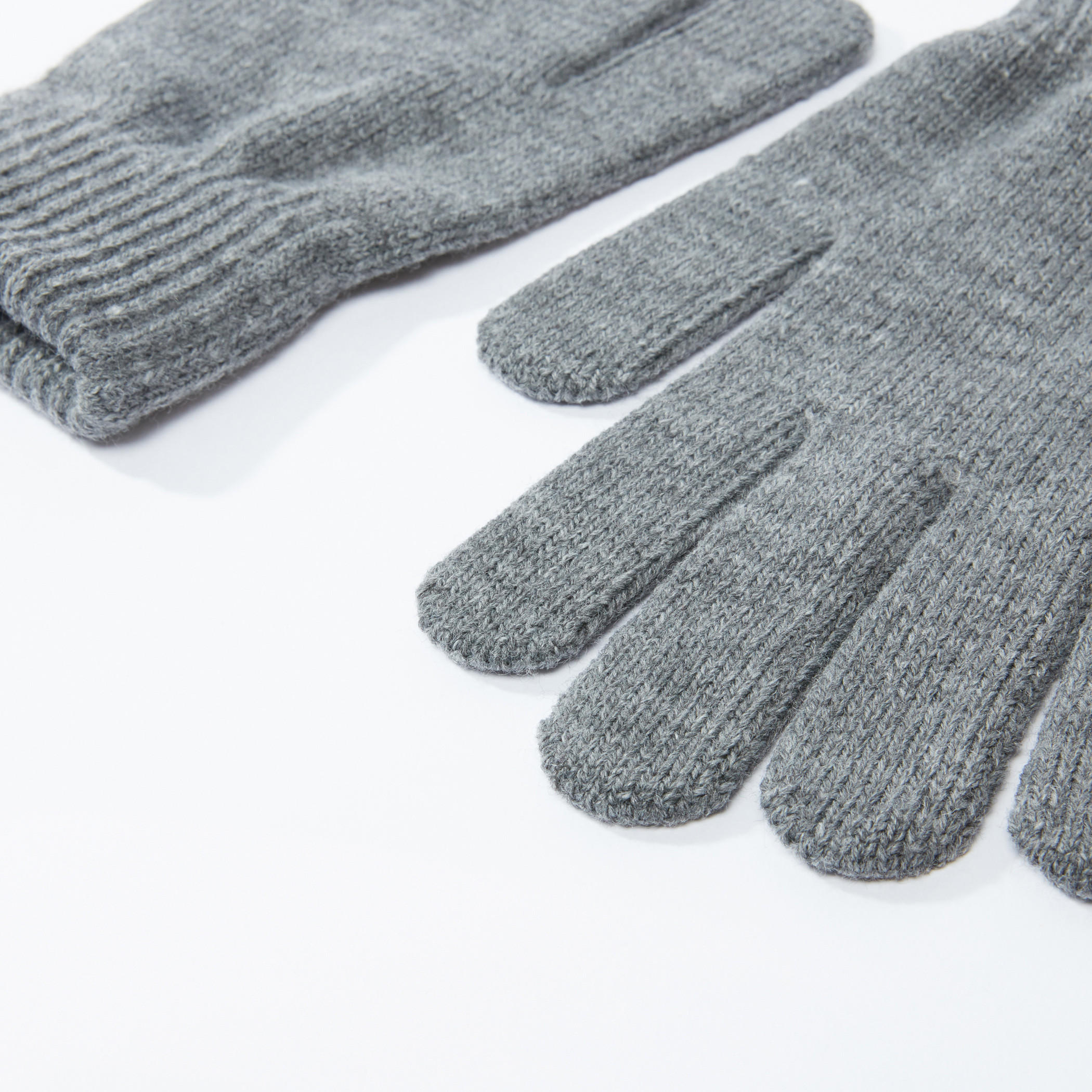 قفازات بارزة الملمس من كابا-men-scarvesandgloves-image-1