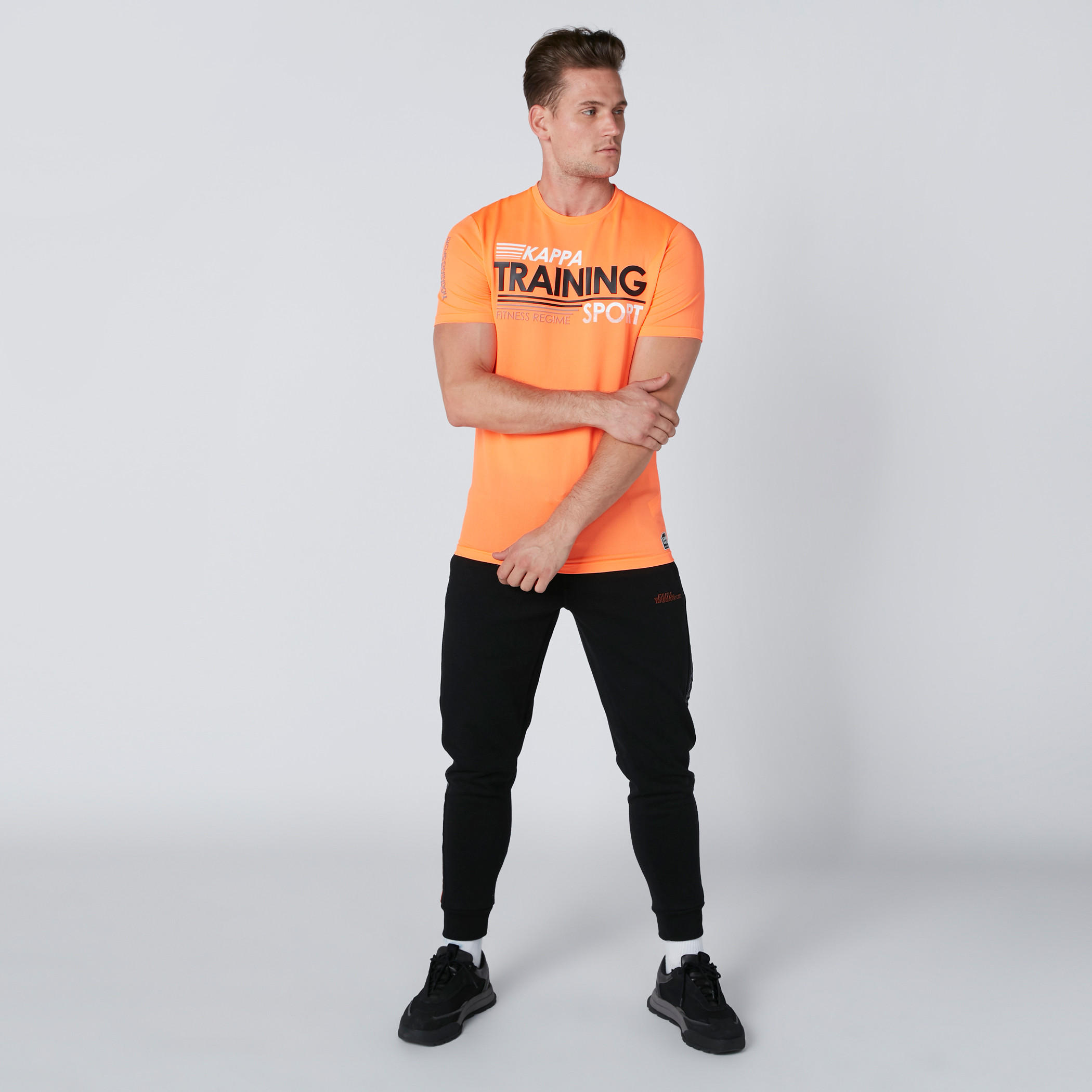 تيشيرت بأكمام قصيرة وطبعات من كابا-men-clothing-sportswearandactivewear-tshirtsandpolos-image-2