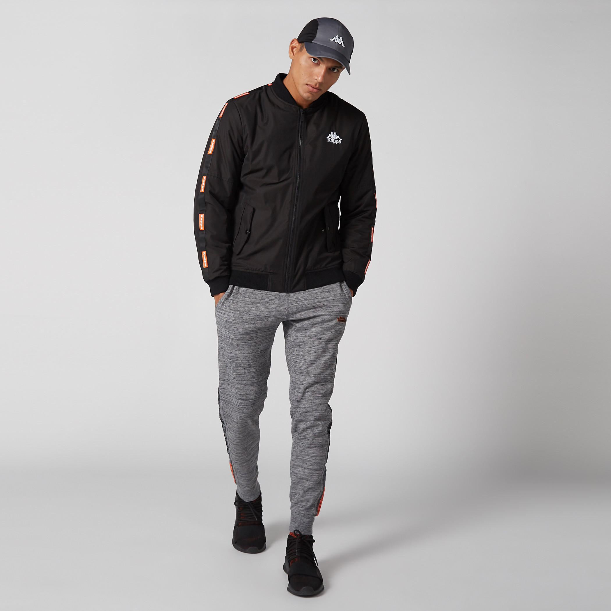 بنطال رياضي بطبعات ميلانج وجيوب من كابا-men-clothing-sportswearandactivewear-bottoms-image-1
