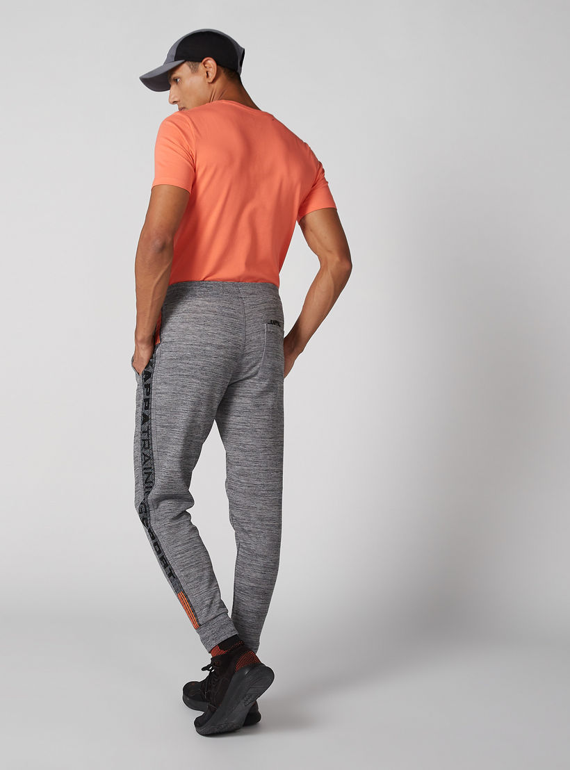 بنطال رياضي بطبعات ميلانج وجيوب من كابا-men-clothing-sportswearandactivewear-bottoms-image-4