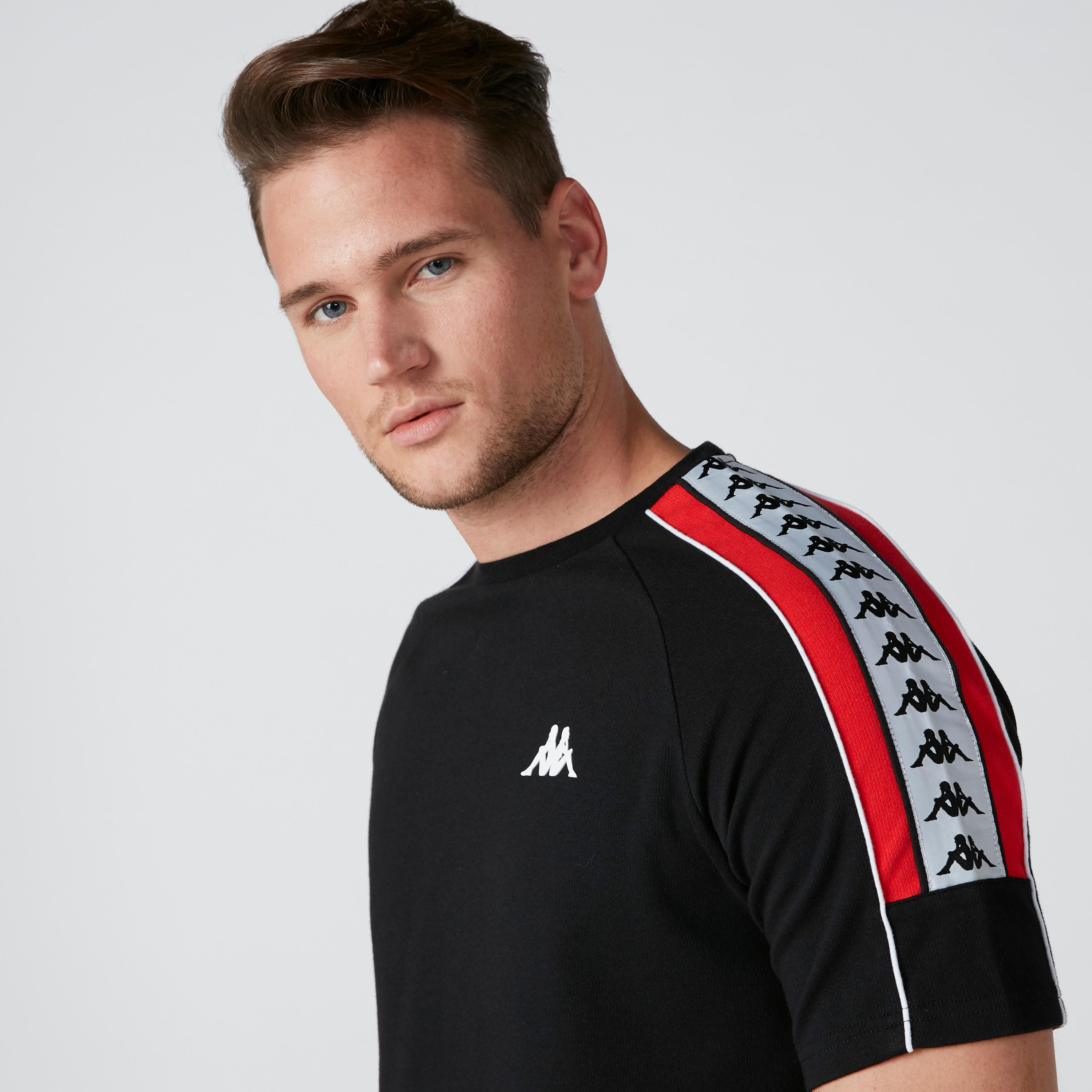 تيشيرت بياقة ضيّقة وأكمام قصيرة من كابا-men-clothing-sportswearandactivewear-tshirtsandpolos-image-2