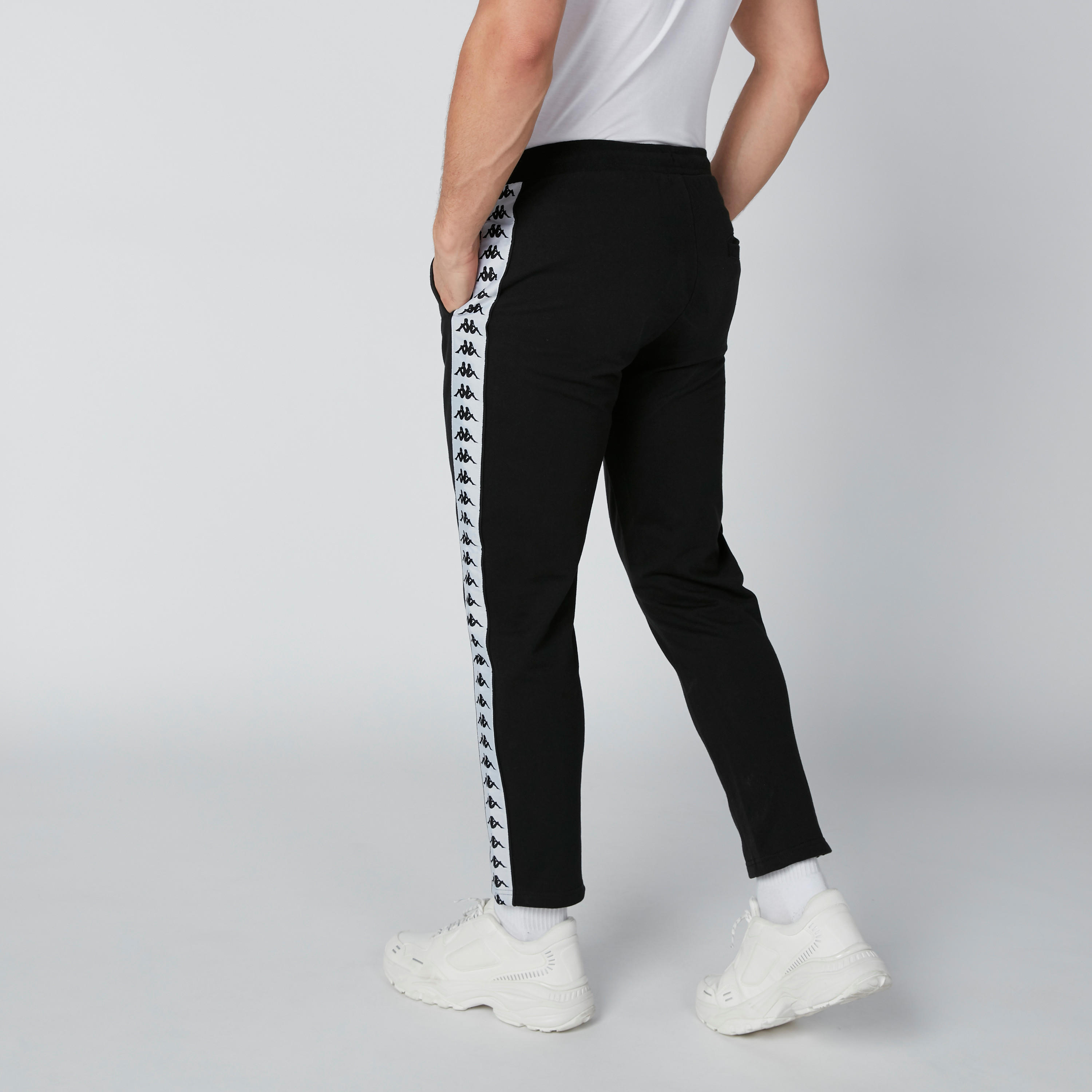 بنطال بجيوب وشريطة من كابا-men-clothing-sportswearandactivewear-bottoms-image-2