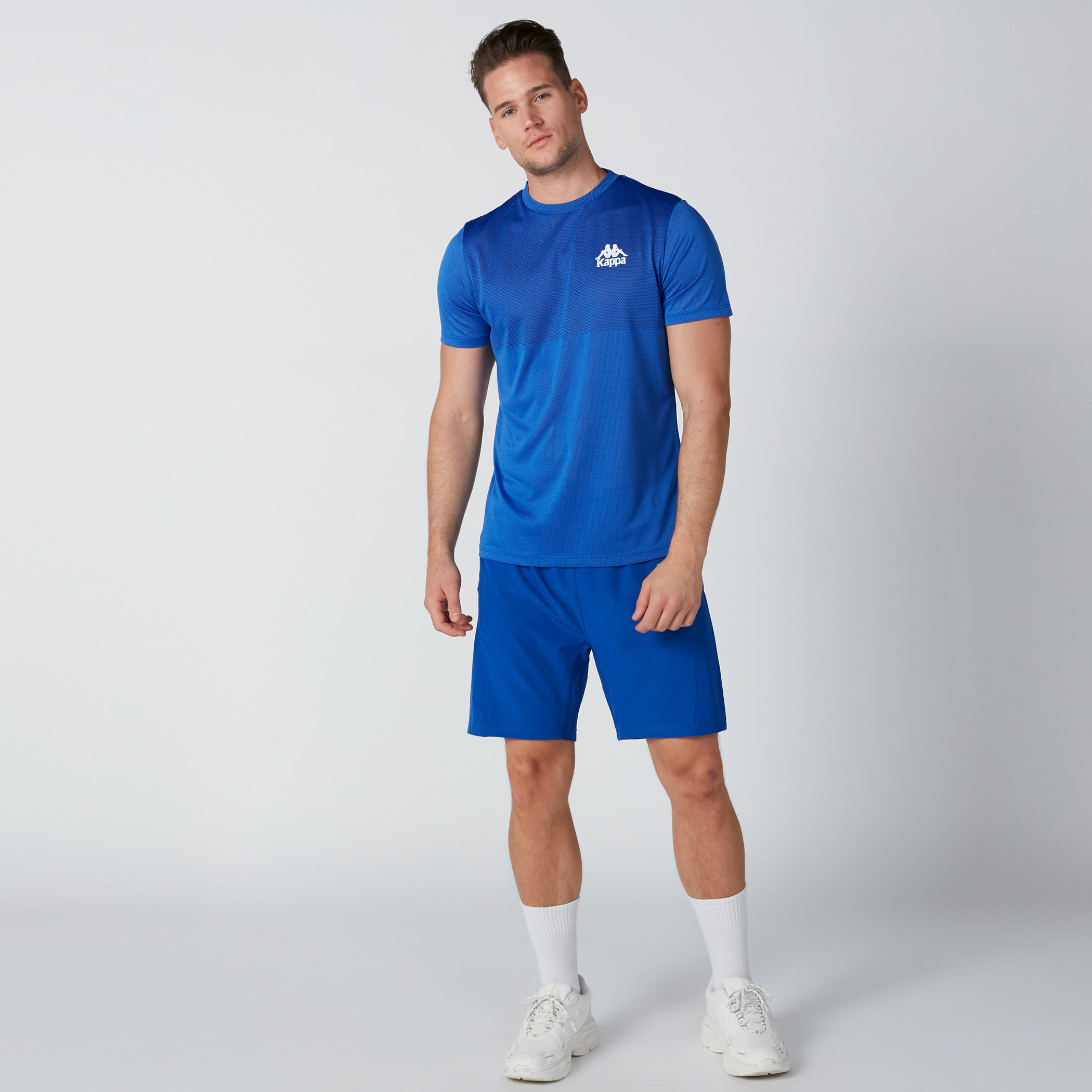 شورت بجيوب وخصر متوسط الارتفاع من كابا-men-clothing-sportswearandactivewear-bottoms-image-1