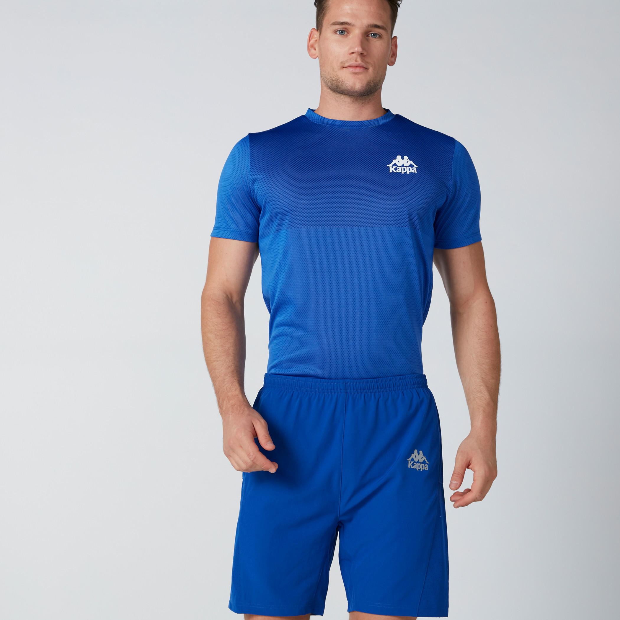 شورت بجيوب وخصر متوسط الارتفاع من كابا-men-clothing-sportswearandactivewear-bottoms-image-3