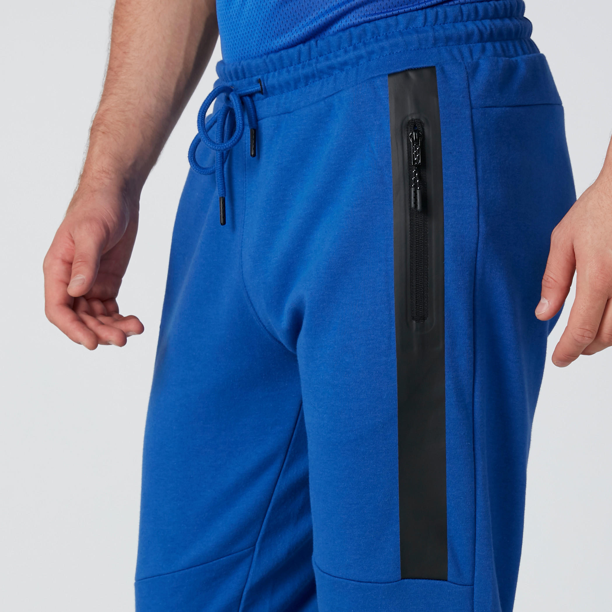 بنطال رياضي بخصر متوسط وجيوب بسحّاب من كابا-men-clothing-sportswearandactivewear-bottoms-image-4