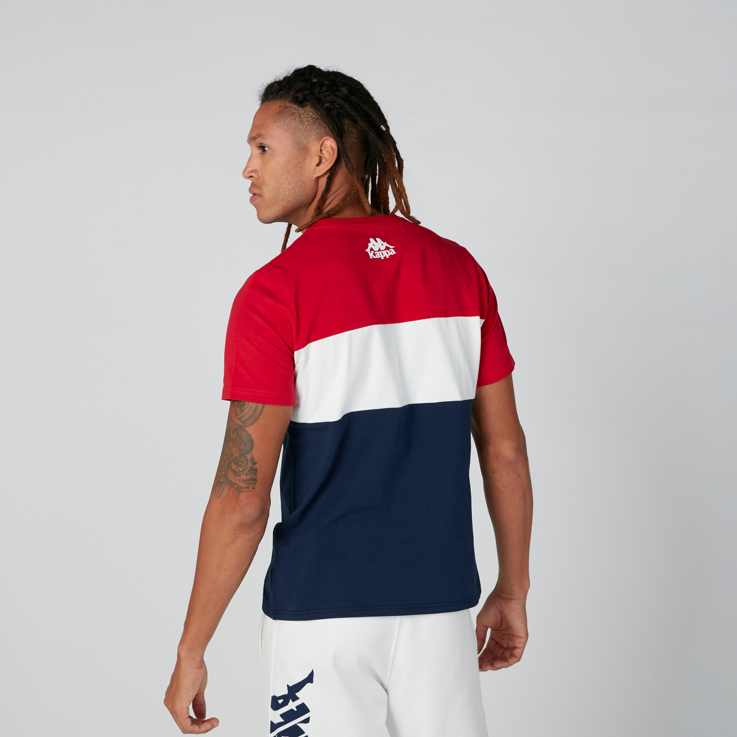 تيشيرت مستدام بأكمام قصيرة وطبعات من كابا-men-clothing-tshirtsandpolos-tshirts-image-2