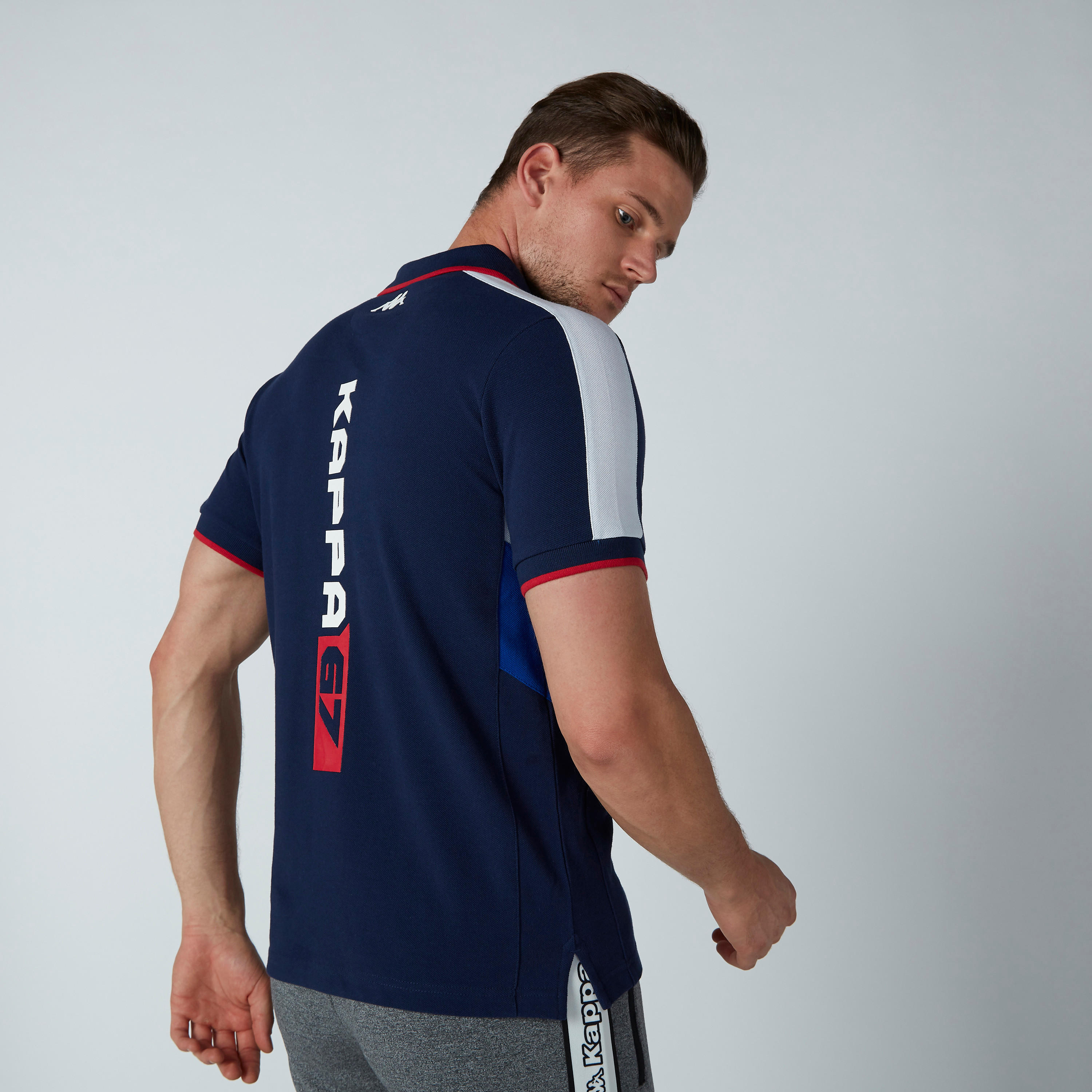 تيشيرت بياقة بولو وأكمام قصيرة وطبعات من كابا-men-clothing-sportswearandactivewear-tshirtsandpolos-image-5