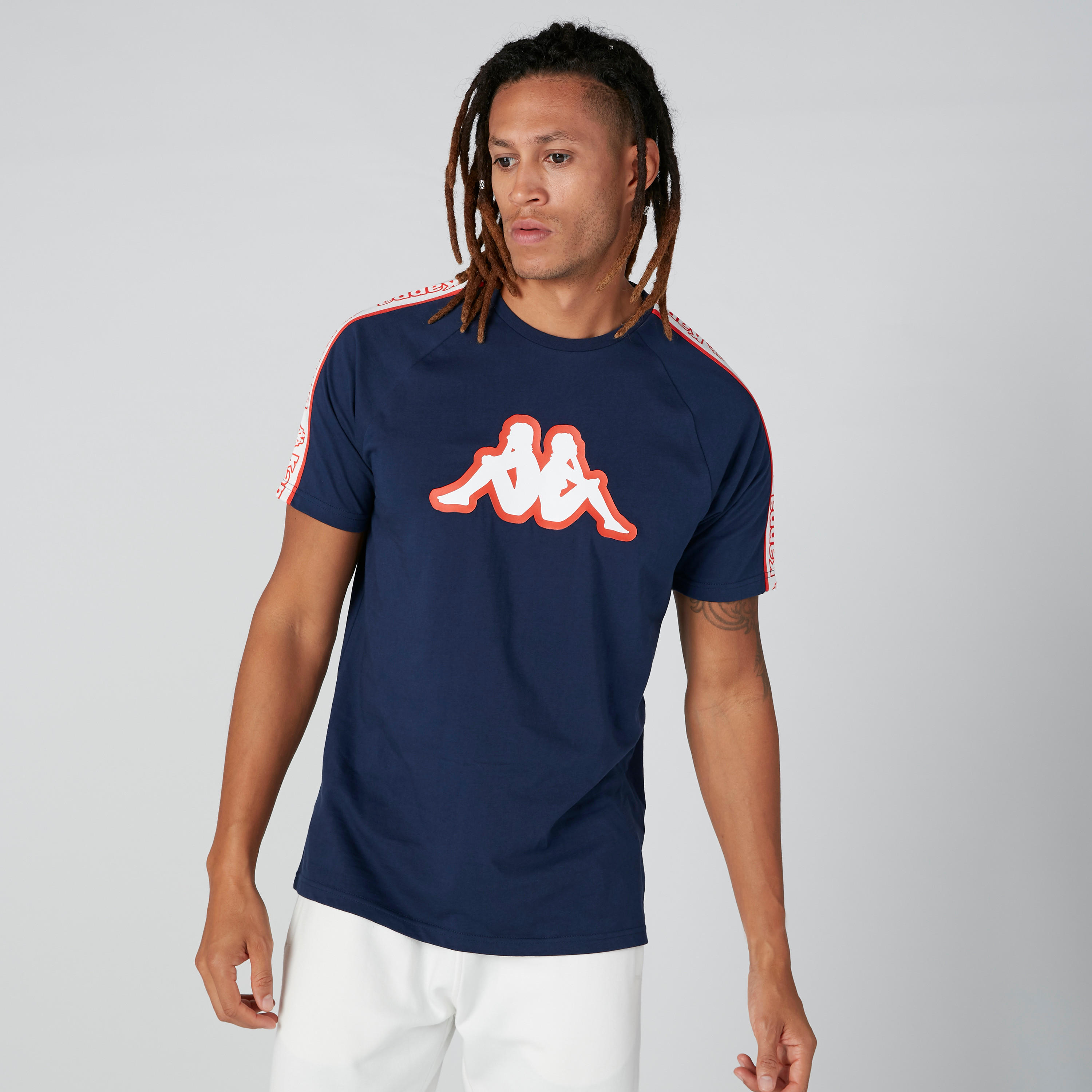 تيشيرت بأكمام مغايرة وطبعات من كابا-men-clothing-sportswearandactivewear-tshirtsandpolos-image-15