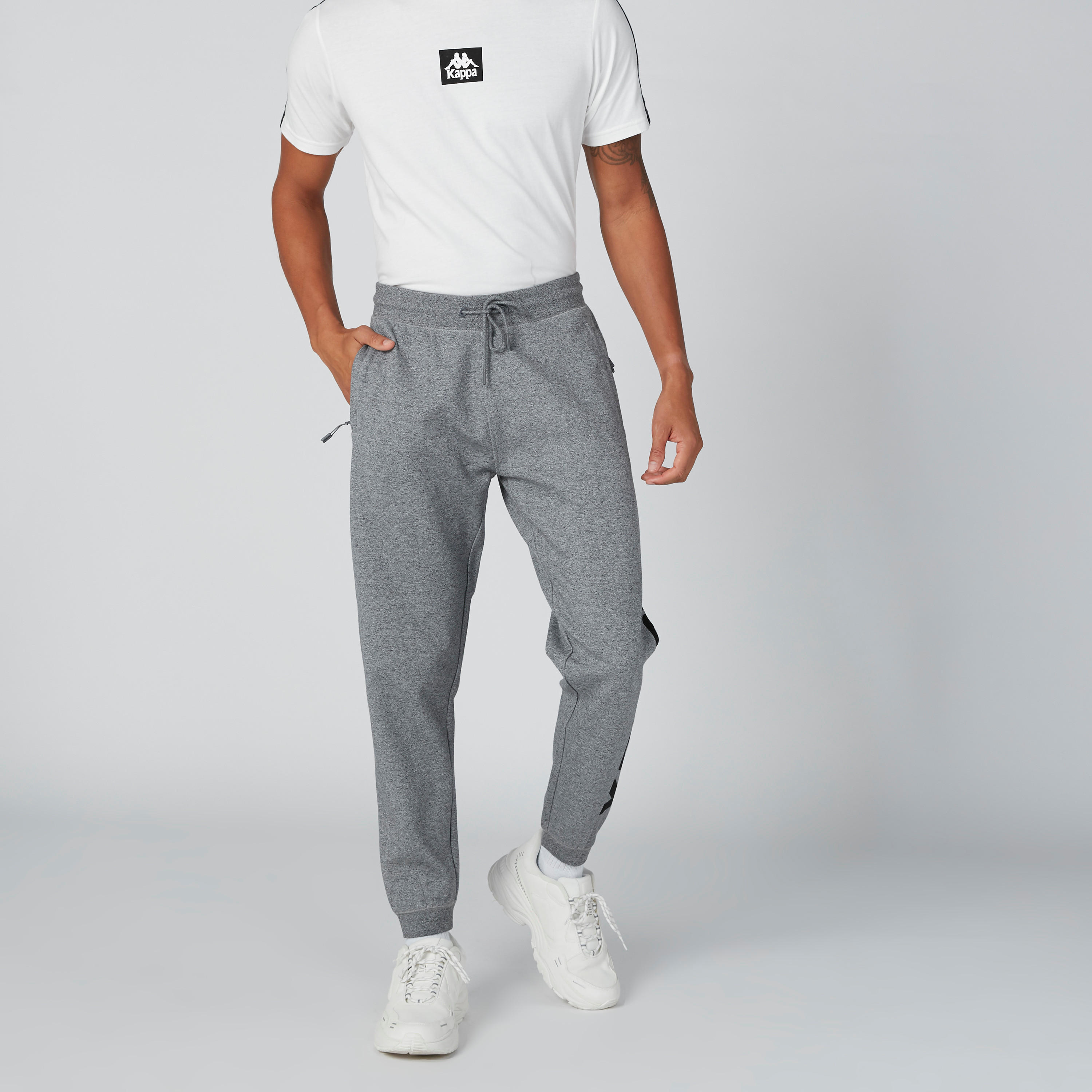بنطال رياضي طويل بجيوب ورباط وطبعات من كابا-men-clothing-bottoms-joggers-image-4