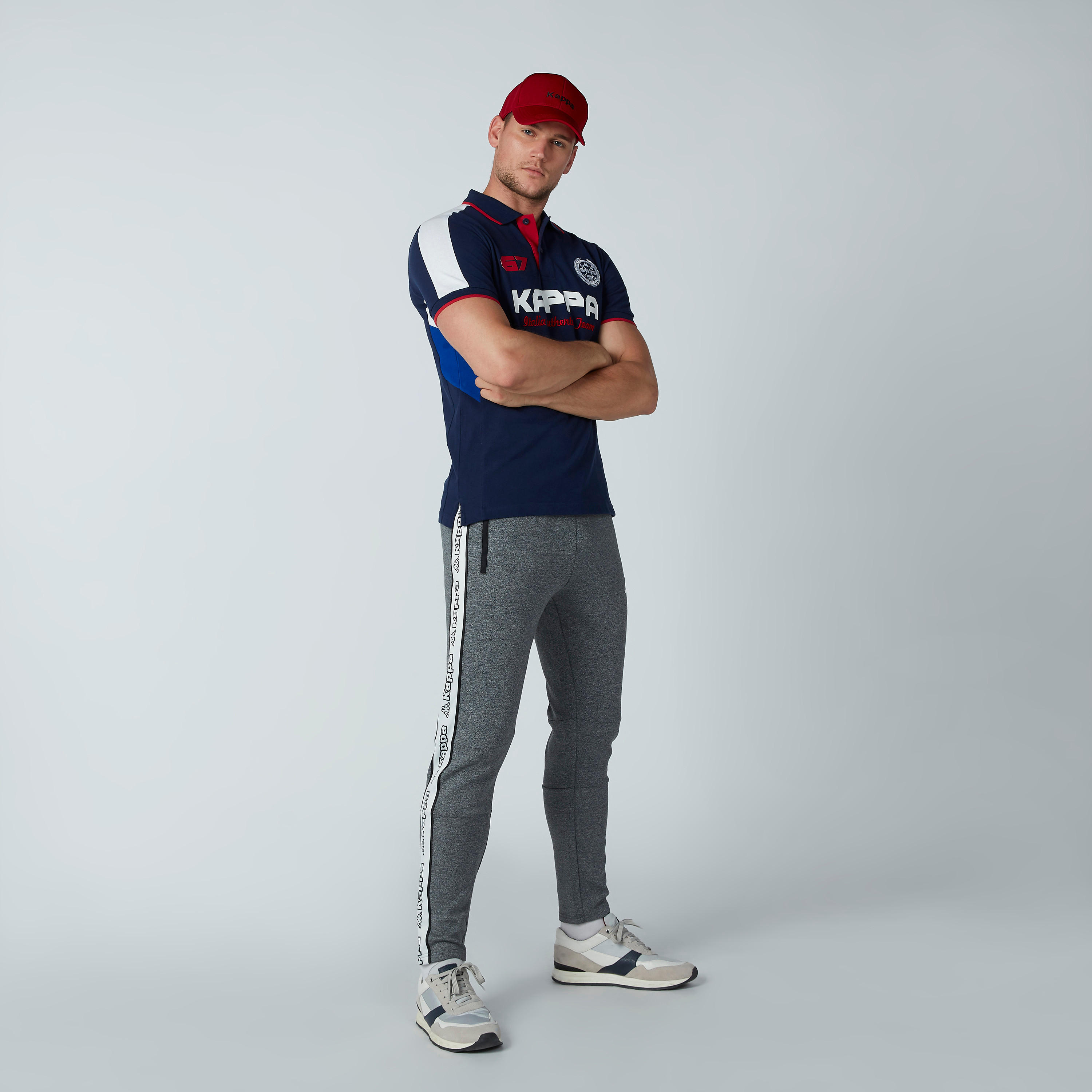 بنطلون تراك بخصر مطاطي وطبعات من كابا-men-clothing-sportswearandactivewear-tracksuits-image-2