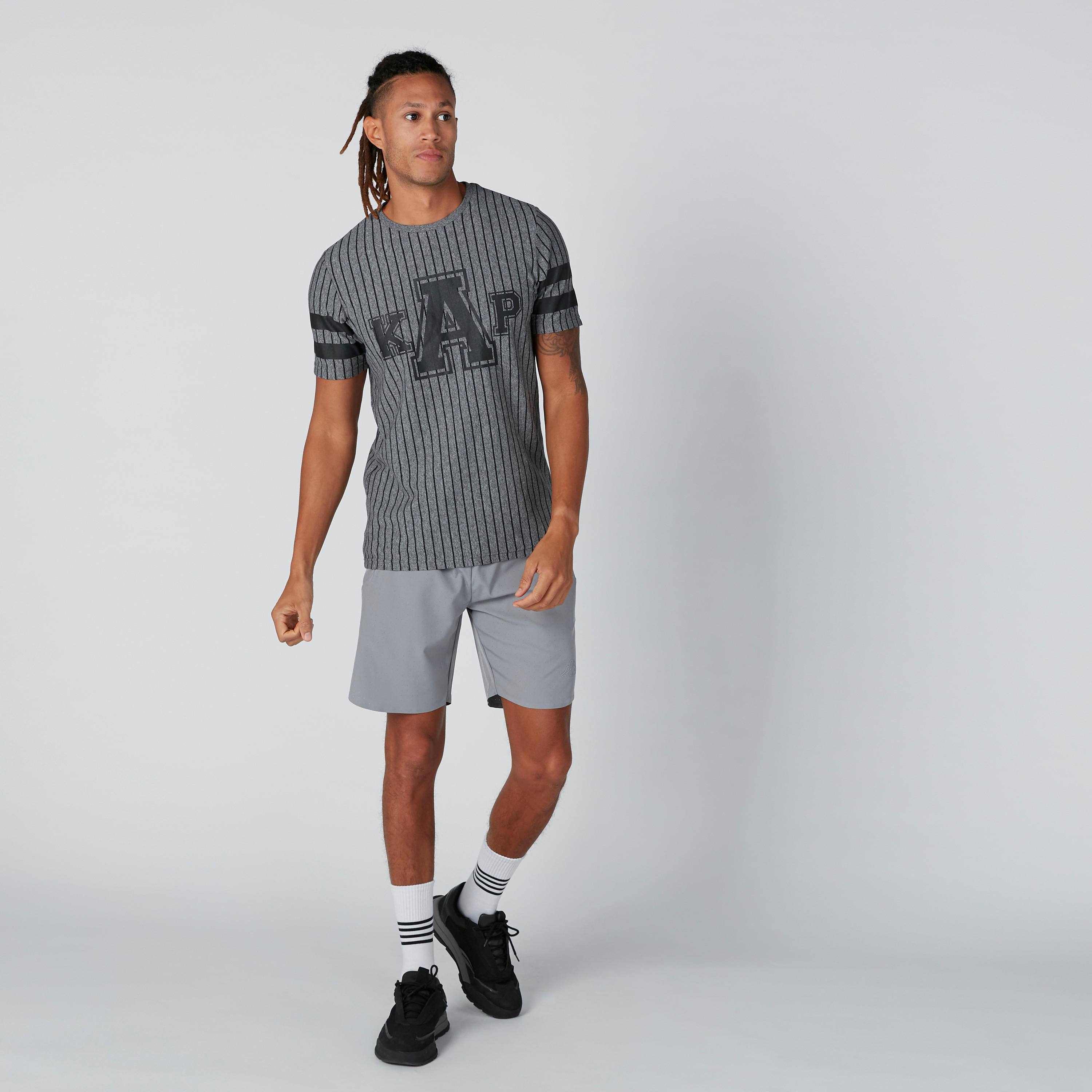 شورت بخصر مطّاطي من كابا-men-clothing-sportswearandactivewear-bottoms-image-1