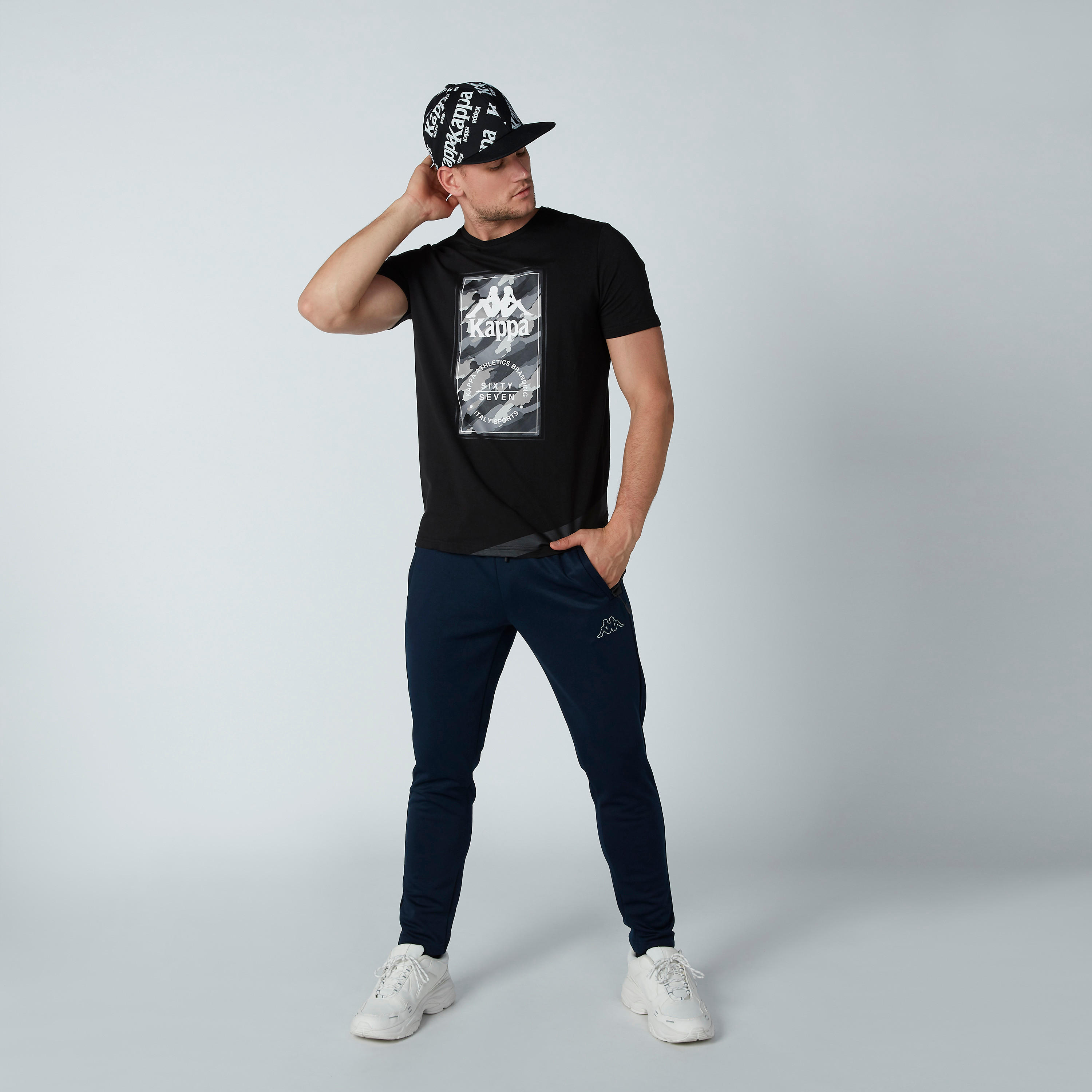 تيشيرت بياقة مستديرة وأكمام قصيرة وطبعات من كابا-men-clothing-tshirtsandpolos-tshirts-image-1