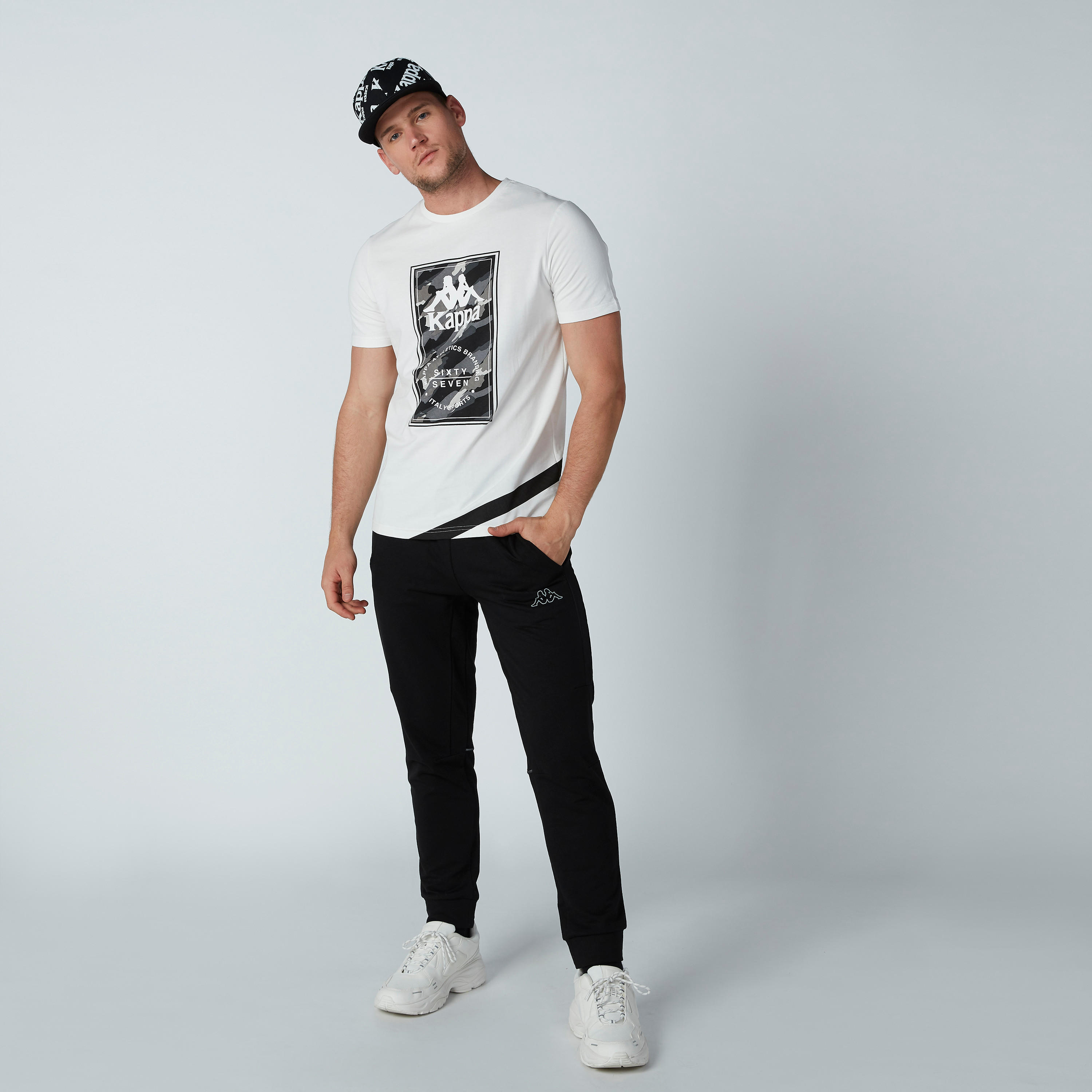 تيشيرت بأكمام قصيرة وطبعات جرافيك من كابا-men-clothing-tshirtsandpolos-tshirts-image-2