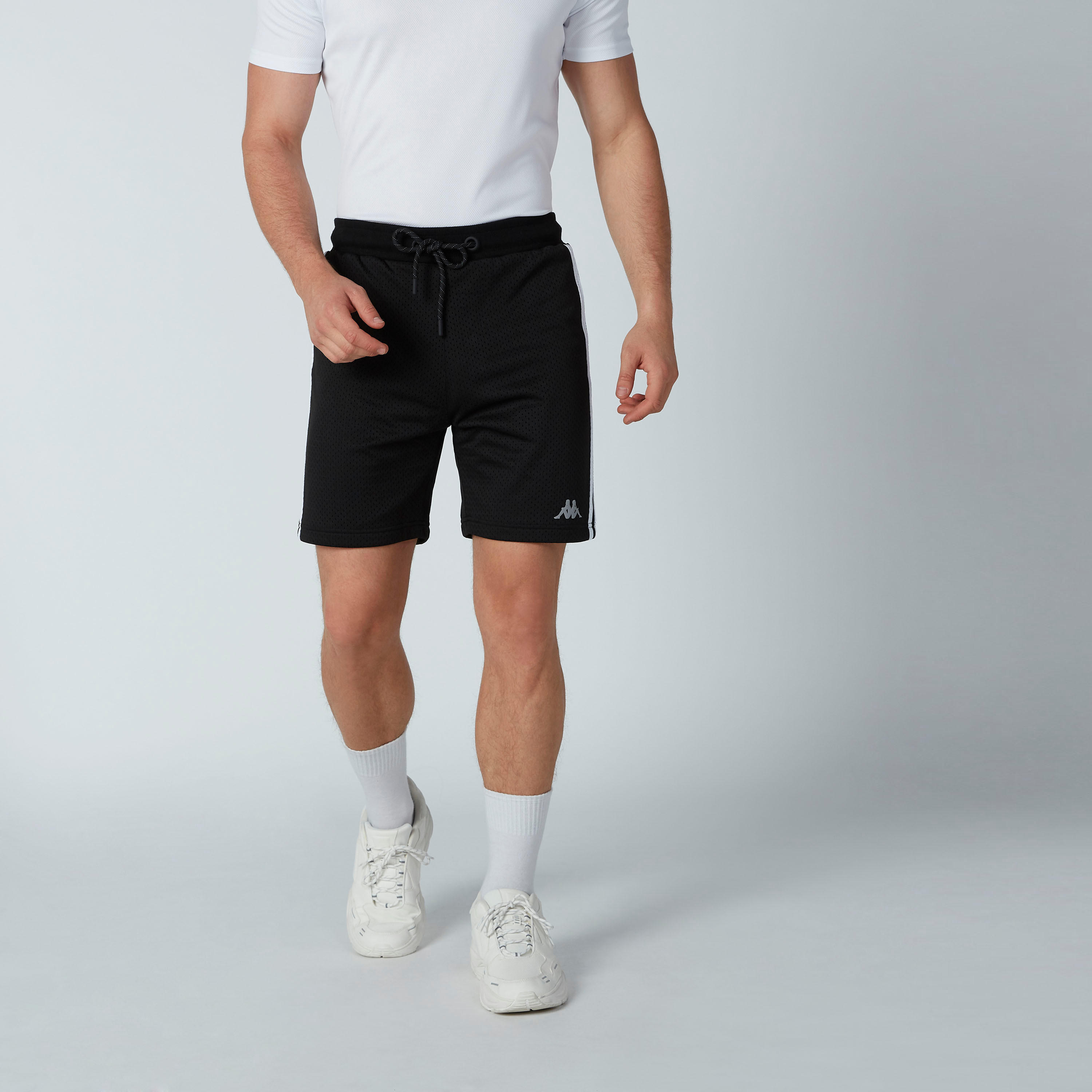 شورت محبوك برباط من كابا-men-clothing-sportswearandactivewear-bottoms-image-5